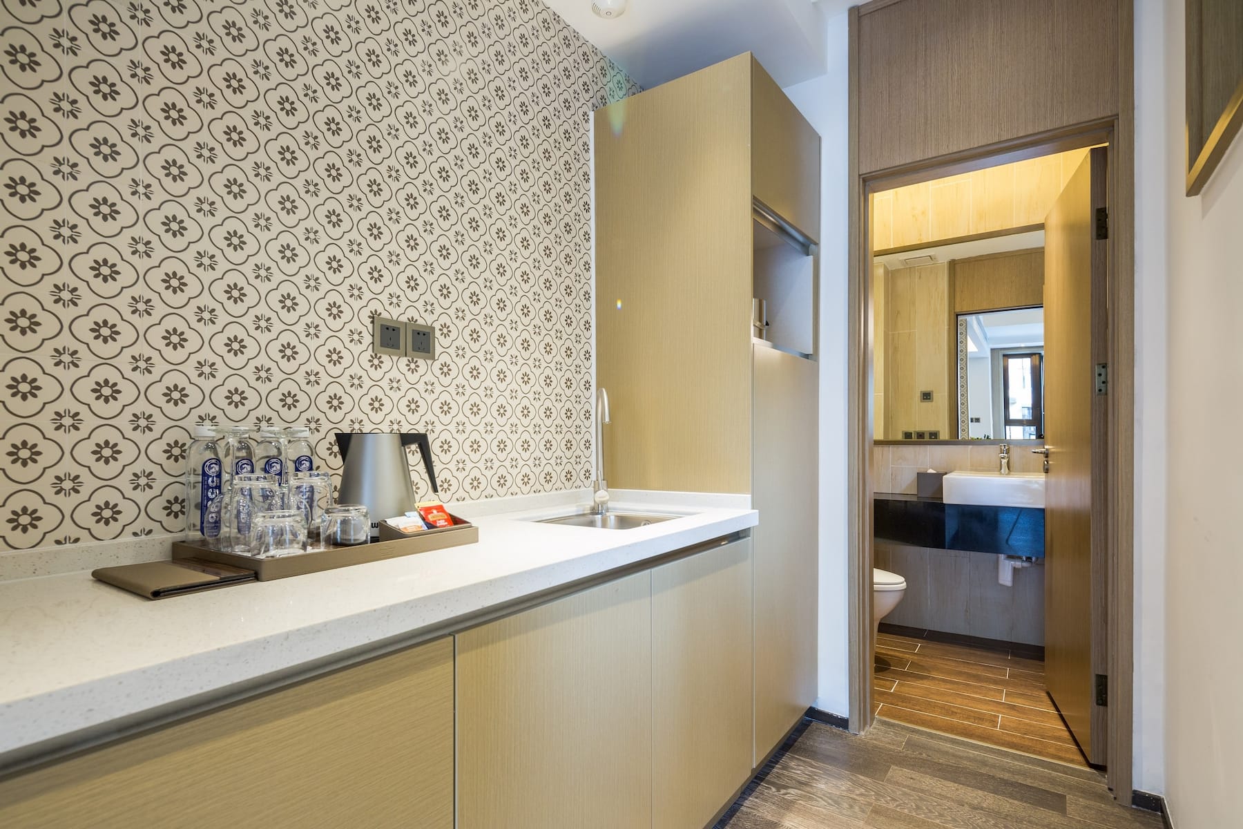 Guest room at the Wyndham Grand Royal Hotel Jinlin Lijiang in Lijiang, Other than US/Canada