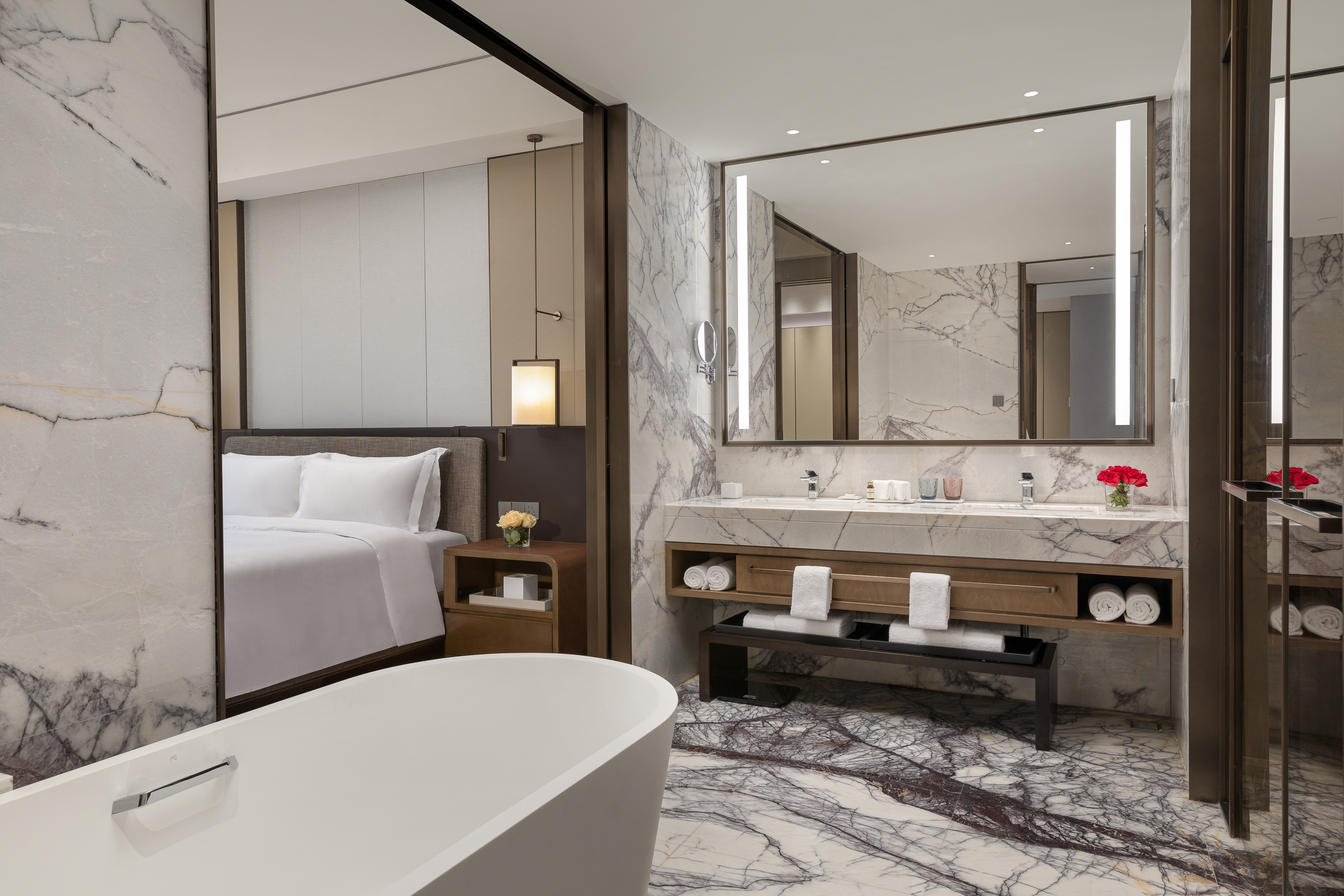 Guest room bath at the Wyndham Grand Lishui Downtown in Lishui city, Other than US/Canada