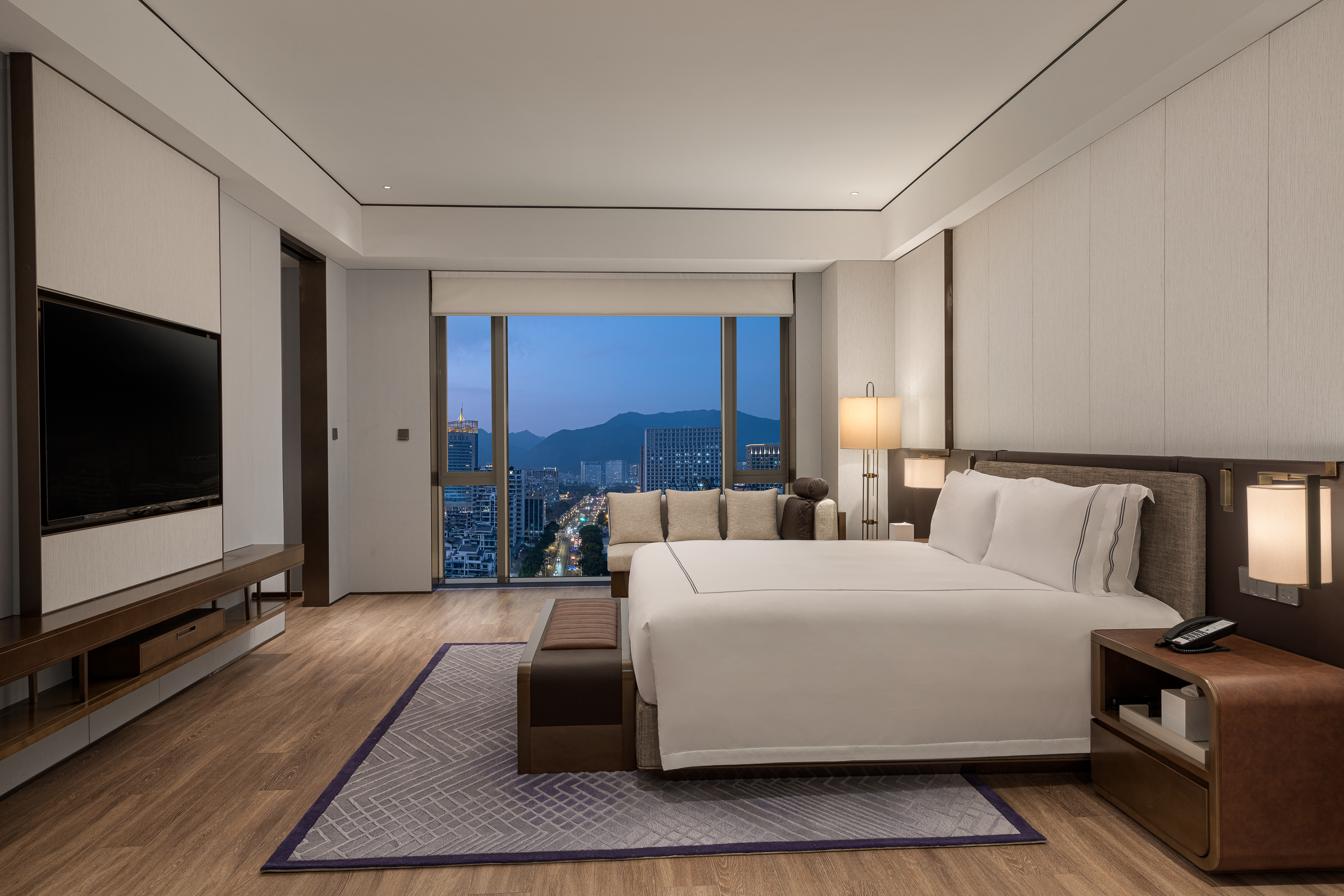 Wyndham Grand Lishui Downtown suite in Lishui city, Other than US/Canada
