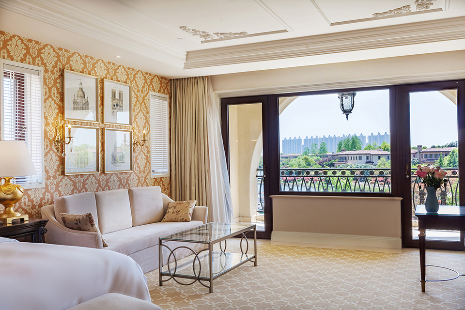 Guest room at the Wyndham Grand Plaza Royale Resort Nanjing in Nanjing, Other than US/Canada