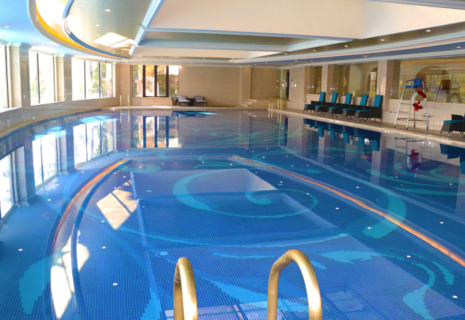 Indoor pool at the Wyndham Grand Plaza Royale Resort Nanjing in Nanjing, Other than US/Canada