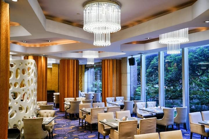 Wyndham Grand Plaza Royale Ningbo restaurant in Ningbo, Other than US/Canada