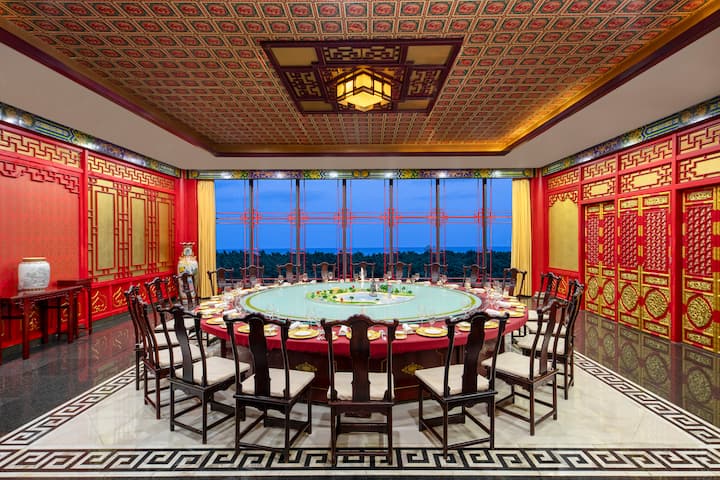 Wyndham Grand Qingdao restaurant in Qingdao, Other than US/Canada