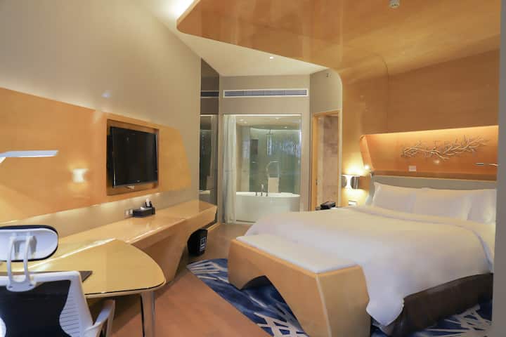 Wyndham Grand Qingdao suite in Qingdao, Other than US/Canada