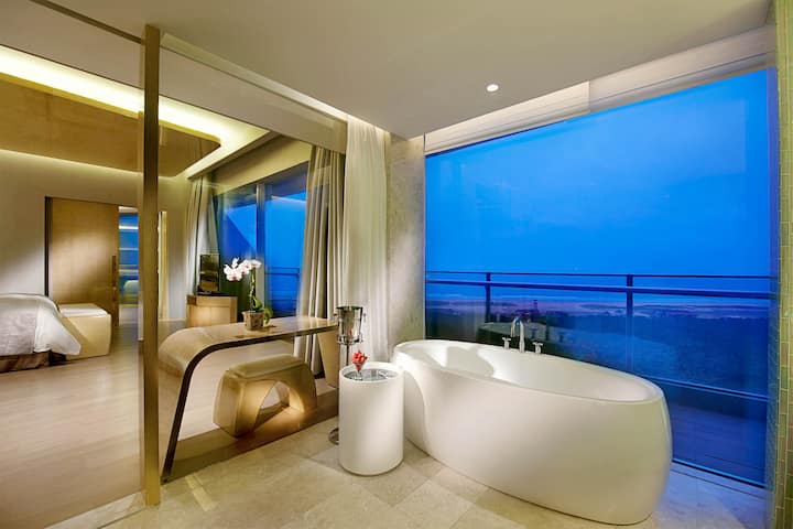 Wyndham Grand Qingdao suite in Qingdao, Other than US/Canada