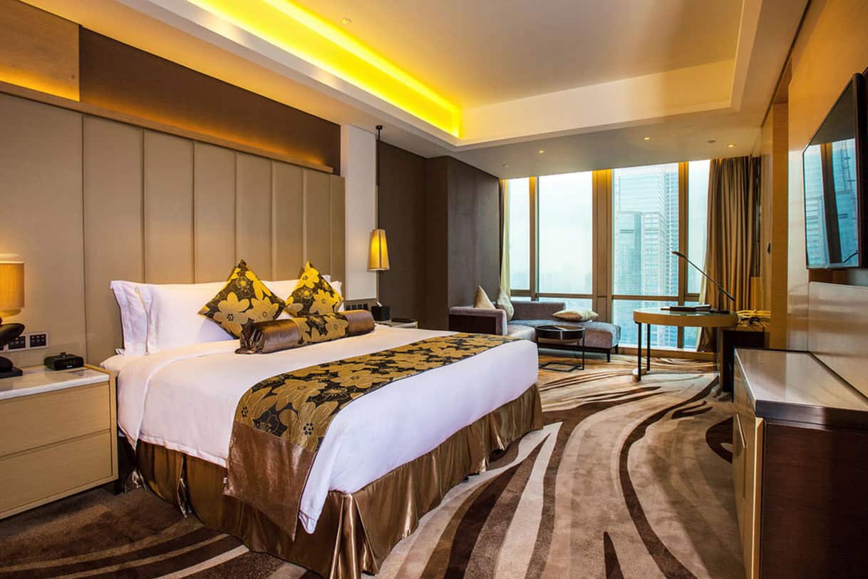 King bed guest room at the Wyndham Grand Shenzhen in Shenzhen, Other than US/Canada