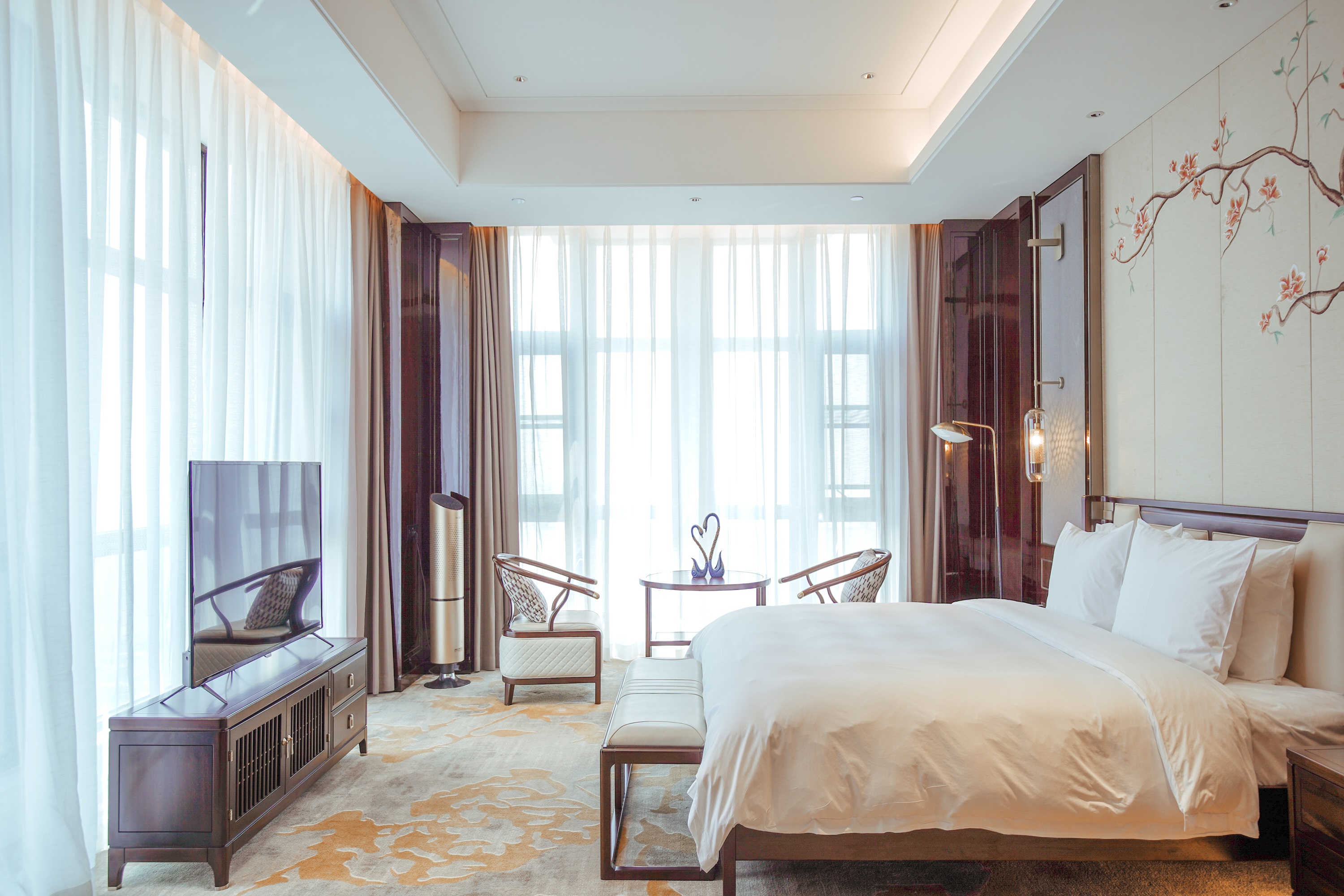 Guest room at the Wyndham Grand Taixing Downtown in Taixing, Other than US/Canada