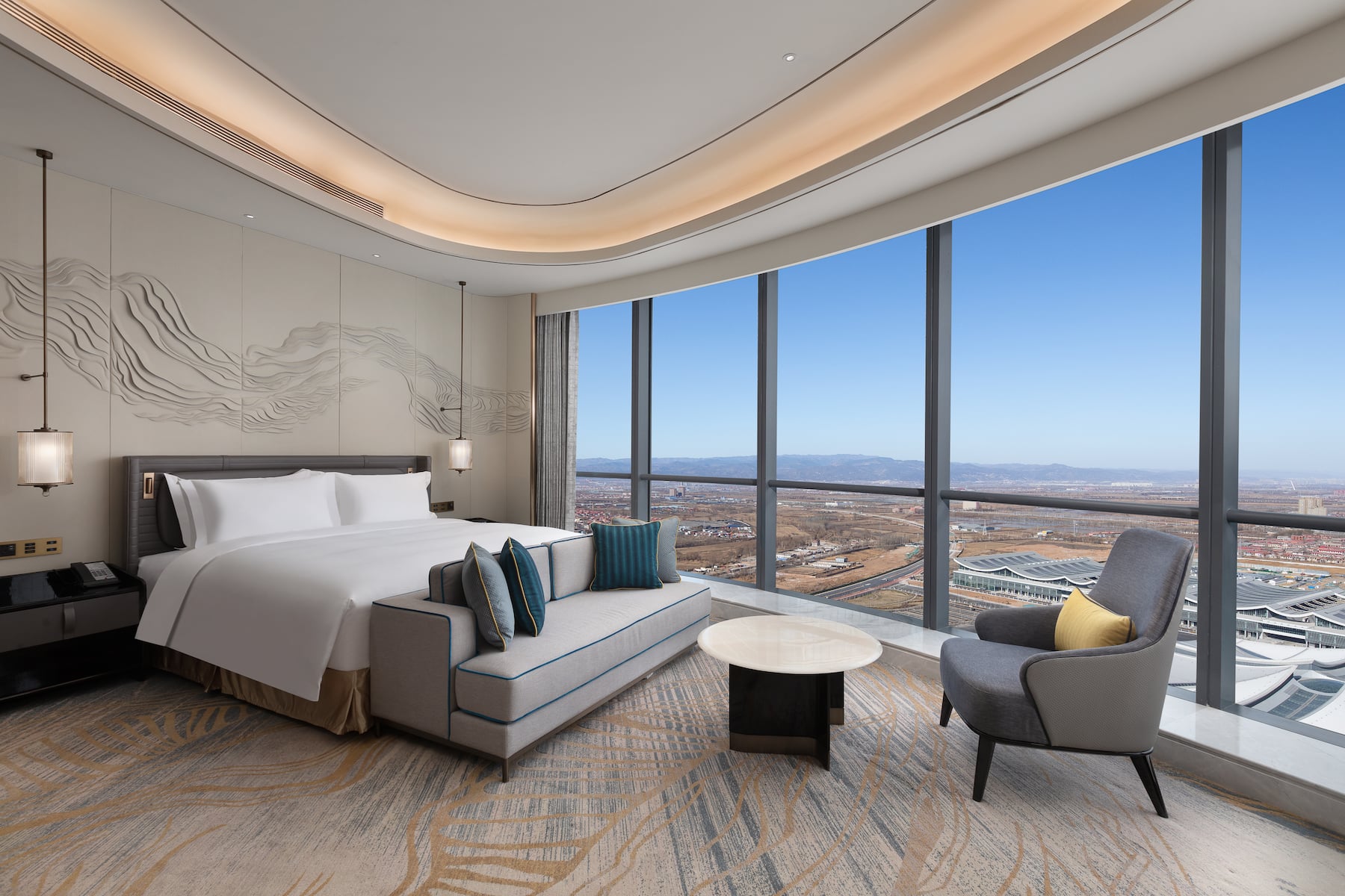 Guest room at the Wyndham Grand Shanxi Xiaohe Xincheng in Taiyuan, Other than US/Canada