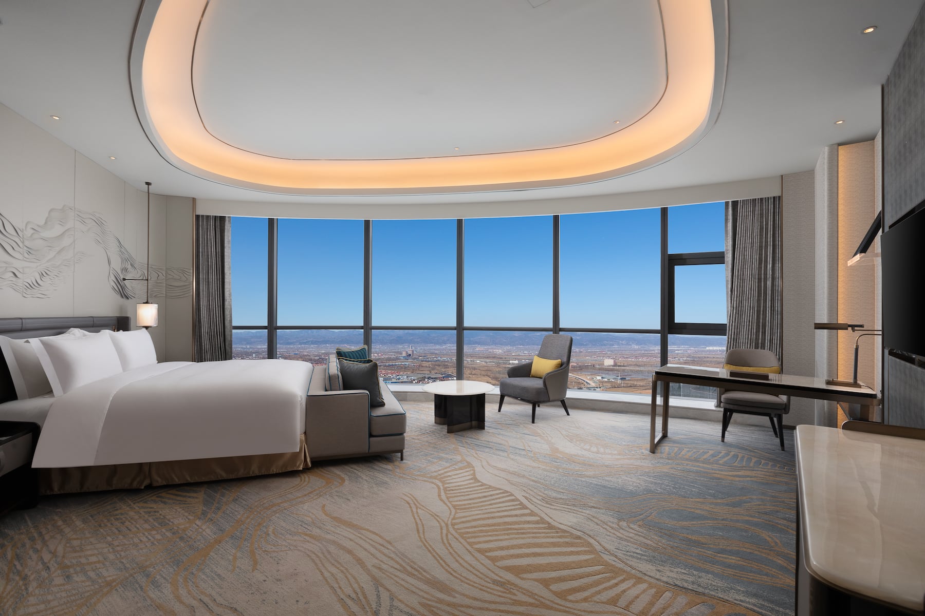 Guest room at the Wyndham Grand Shanxi Xiaohe Xincheng in Taiyuan, Other than US/Canada
