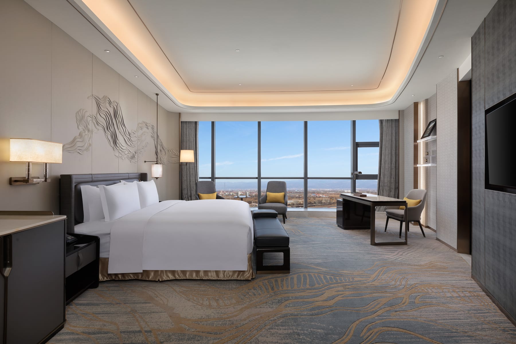 Guest room at the Wyndham Grand Shanxi Xiaohe Xincheng in Taiyuan, Other than US/Canada