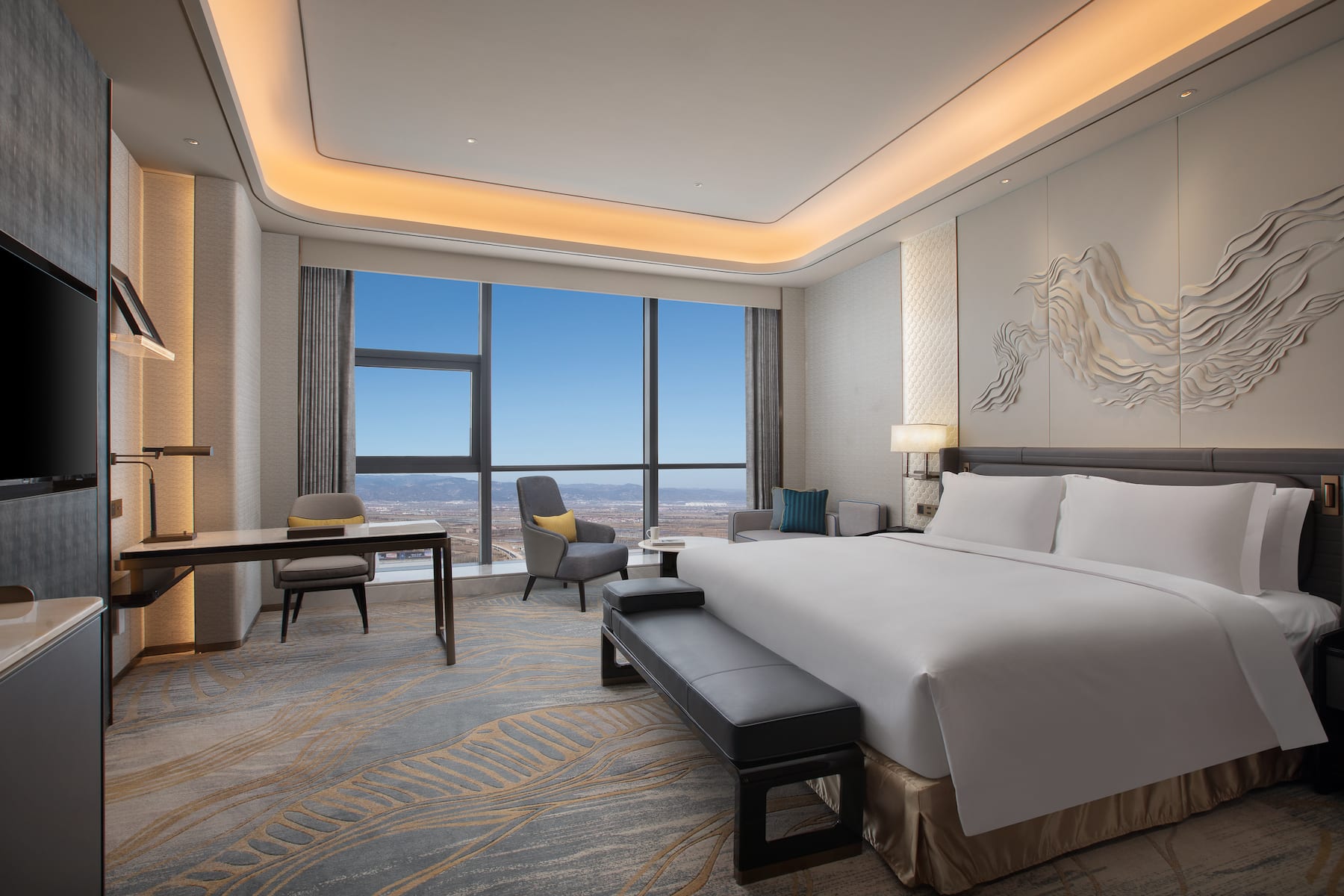 Guest room at the Wyndham Grand Shanxi Xiaohe Xincheng in Taiyuan, Other than US/Canada