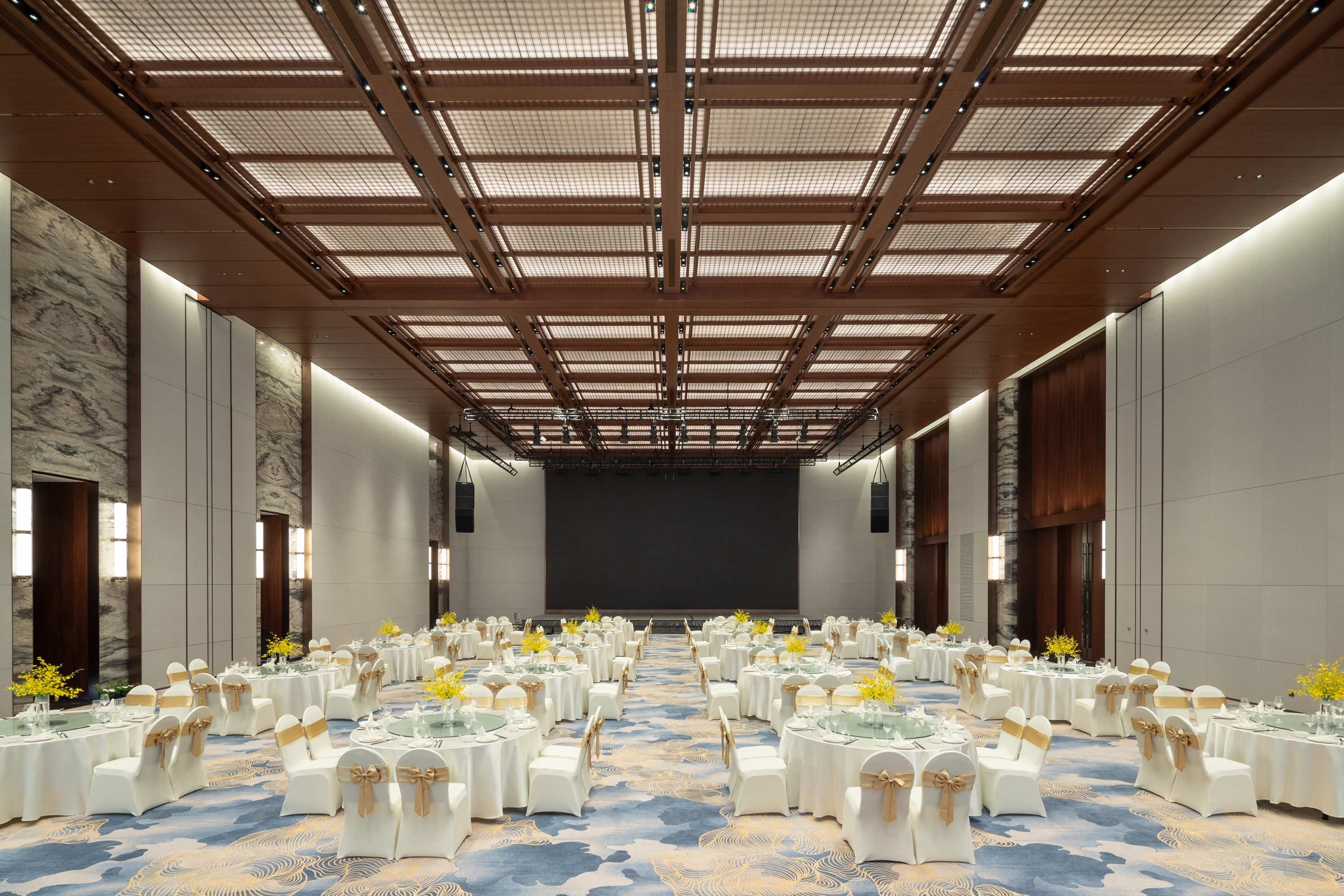 Wyndham Grand Tengchong Hot Spring ballroom banquet rounds in Tengchong, Other than US/Canada