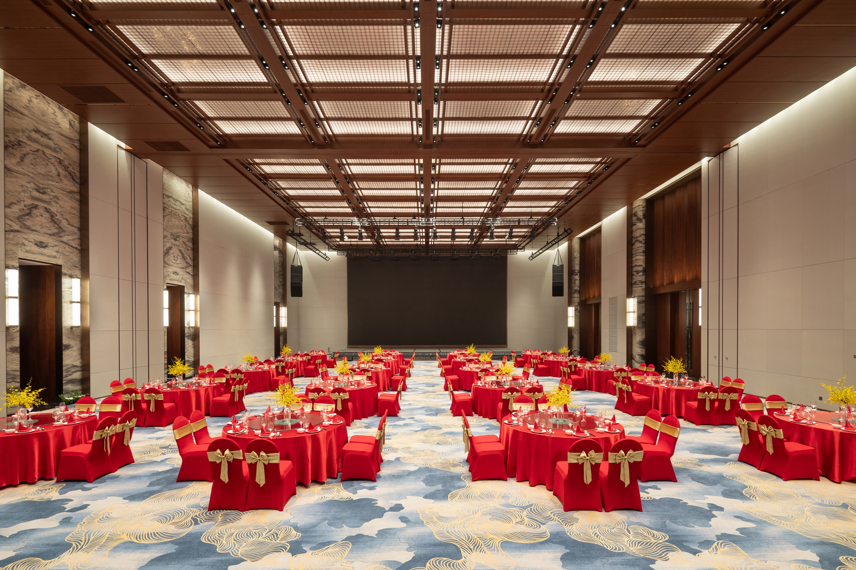 Wyndham Grand Tengchong Hot Spring ballroom banquet rounds in Tengchong, Other than US/Canada