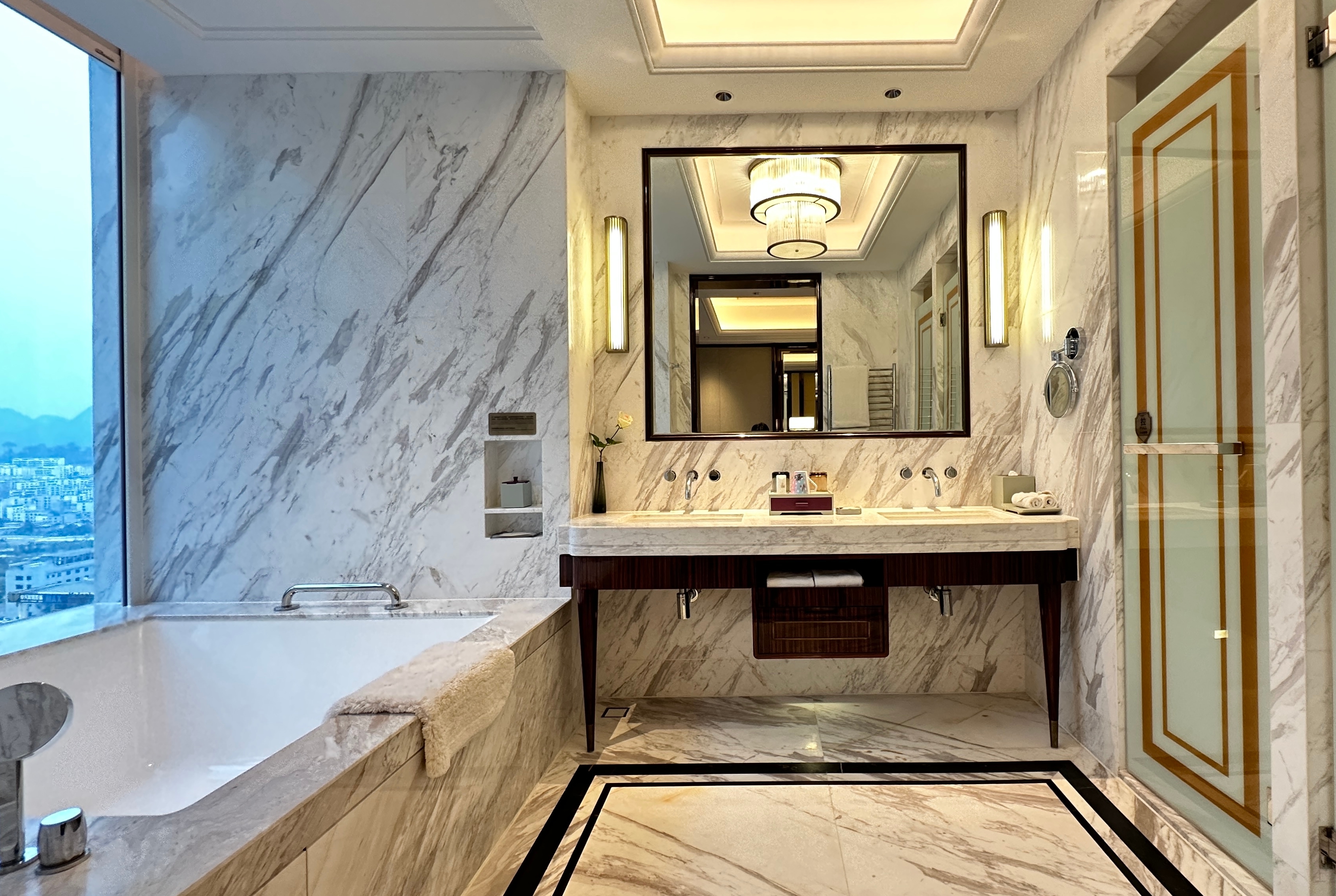 Guest room bath at the Wyndham Grand Tongren Downtown Hotel in Tongren, Other than US/Canada