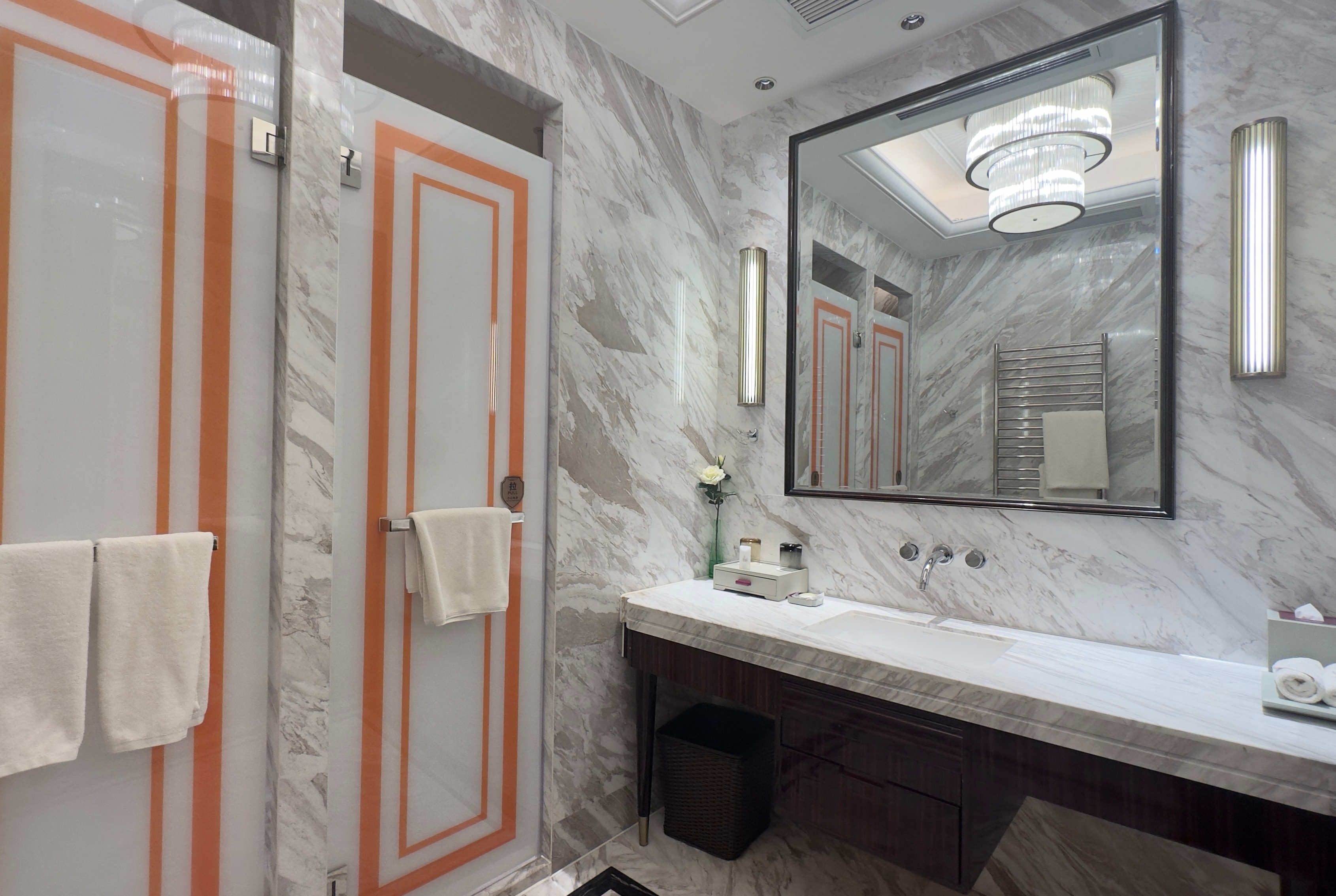 Guest room bath at the Wyndham Grand Tongren Downtown Hotel in Tongren, Other than US/Canada