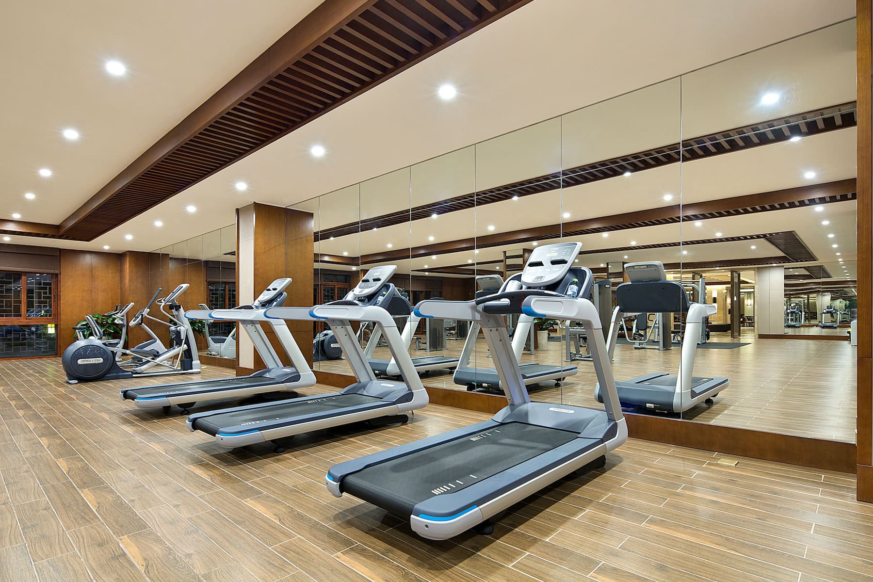 Fitness room at Wyndham Grand Plaza Royale Wenchang in Wenchang, Other than US/Canada