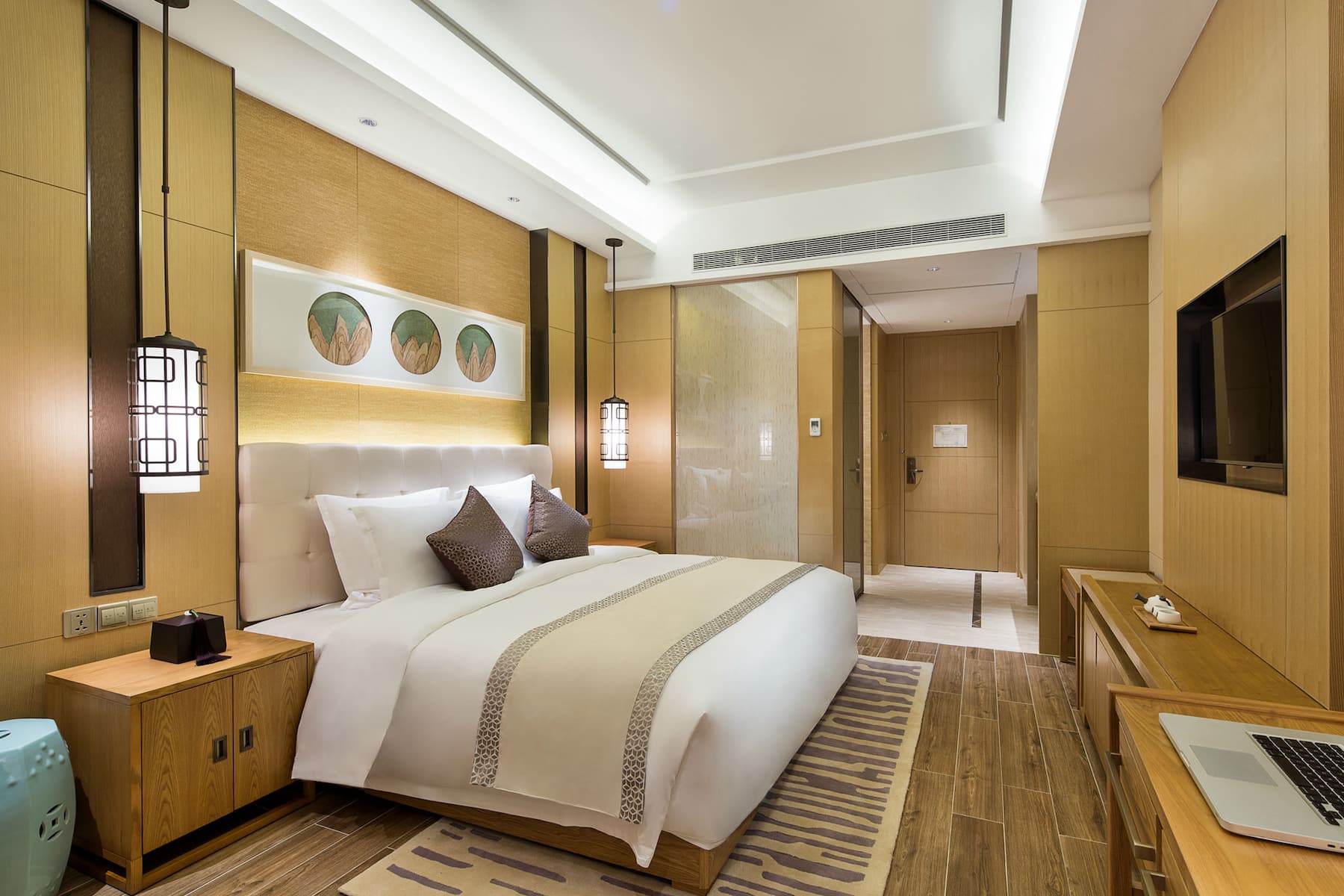 Guest room at the Wyndham Grand Plaza Royale Wenchang in Wenchang, Other than US/Canada