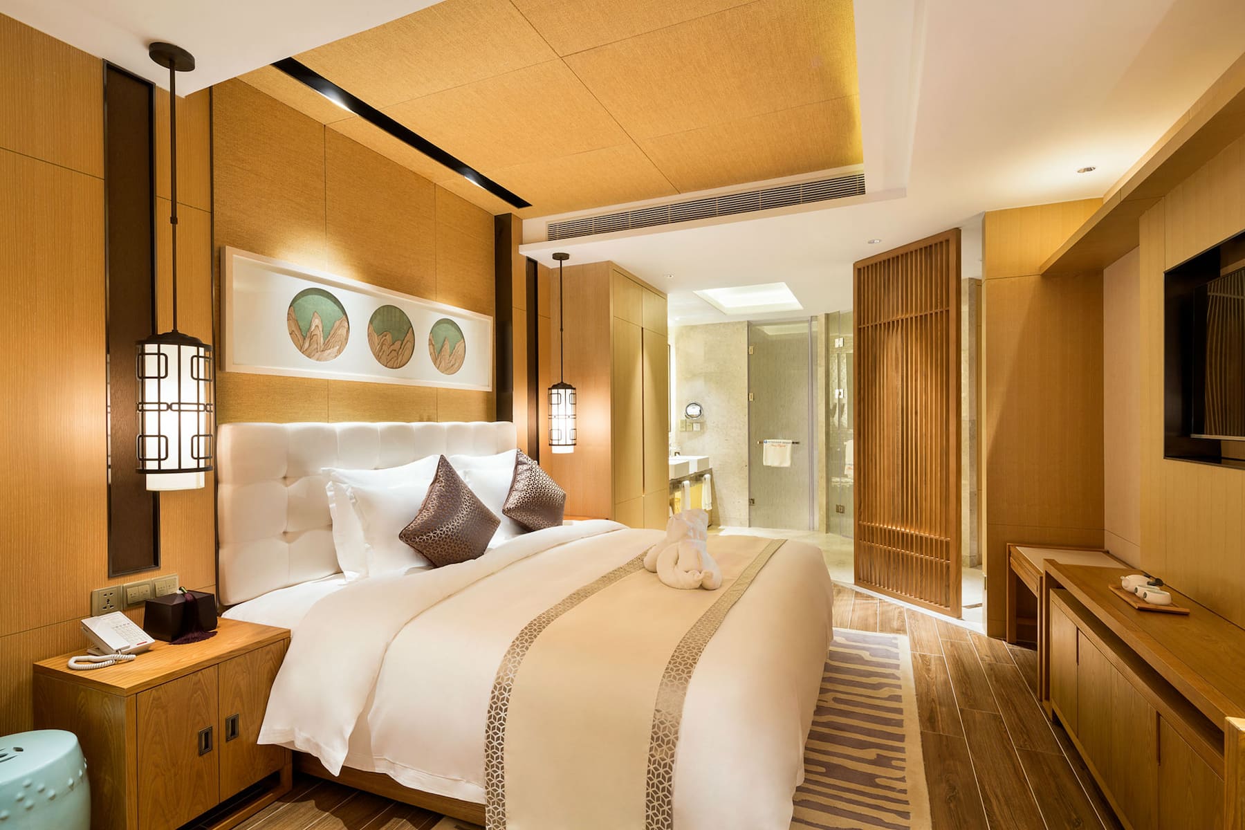 Guest room at the Wyndham Grand Plaza Royale Wenchang in Wenchang, Other than US/Canada