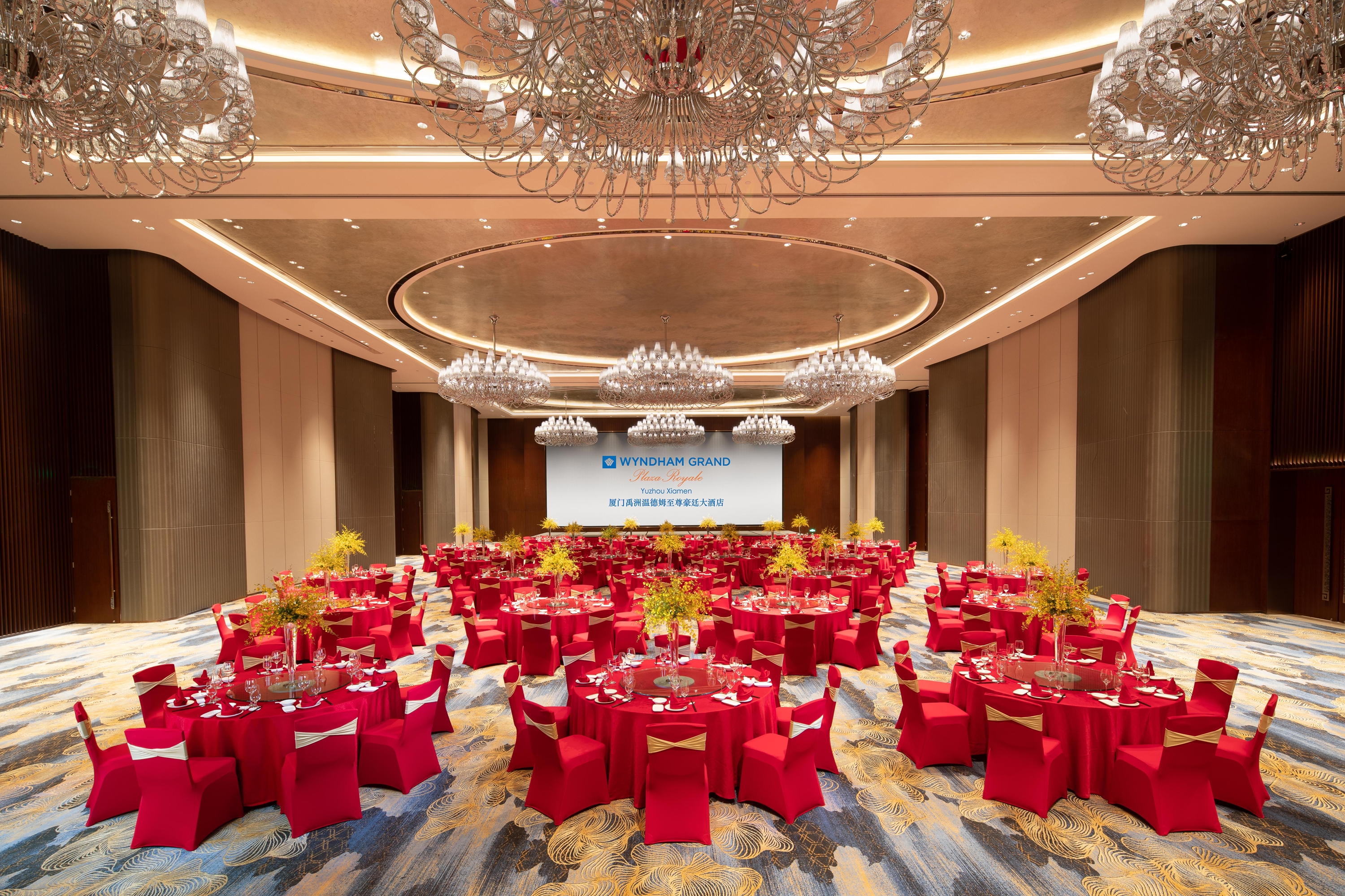 Meeting room banquet rounds at Wyndham Grand Plaza Royale Yuzhou Xiamen in Xiamen, Other than US/Canada