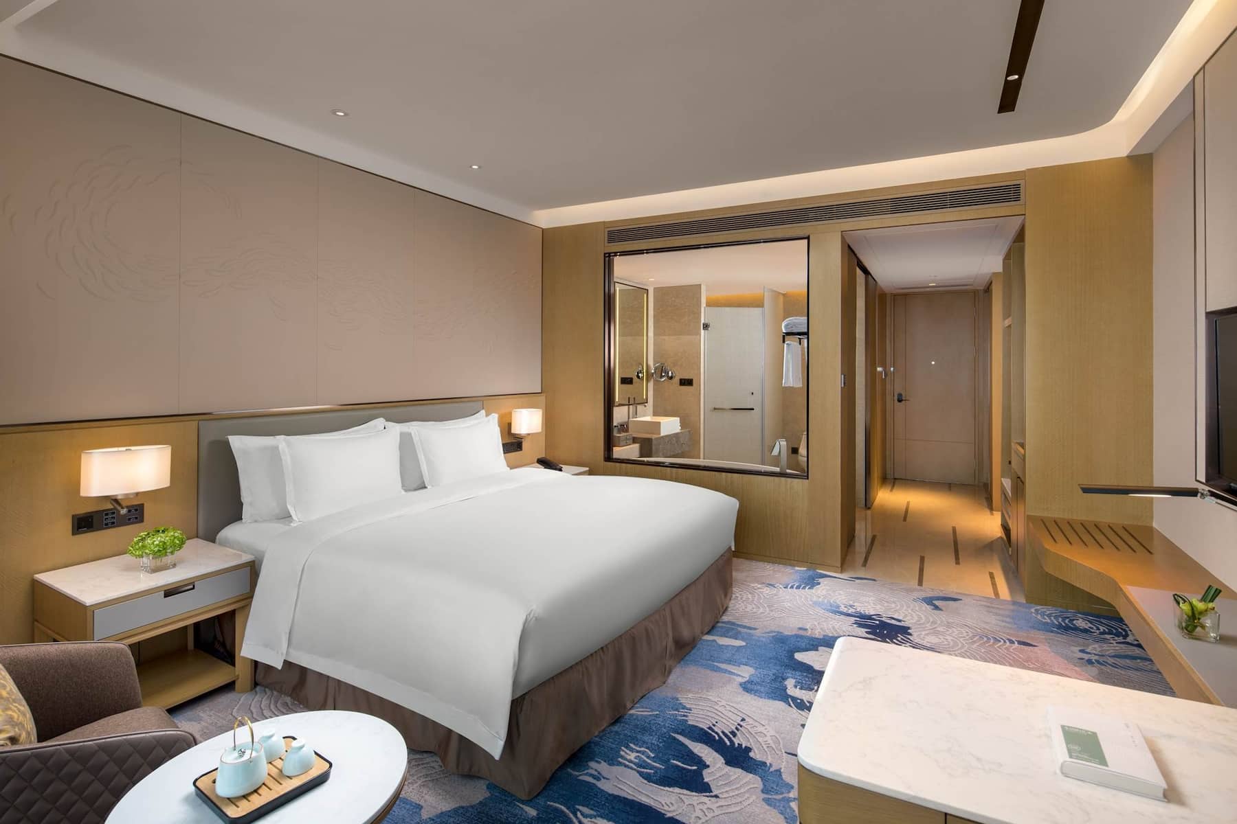 Guest room at the Wyndham Grand Plaza Royale Yuzhou Xiamen in Xiamen, Other than US/Canada