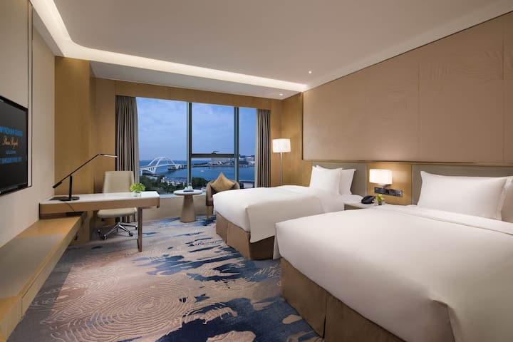 Guest room at the Wyndham Grand Plaza Royale Yuzhou Xiamen in Xiamen, Other than US/Canada