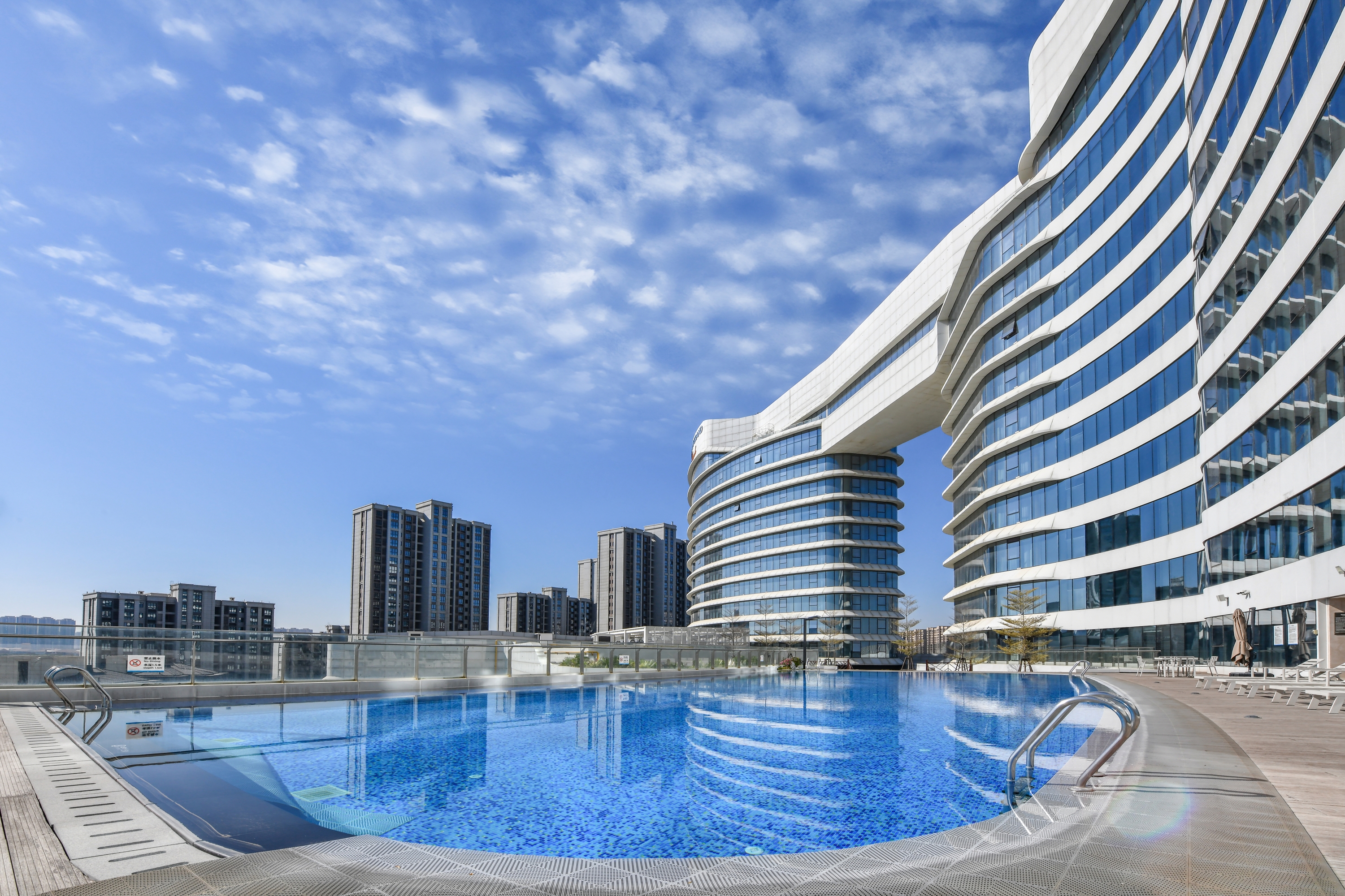 Pool at the Wyndham Grand Plaza Royale Yuzhou Xiamen in Xiamen, Other than US/Canada