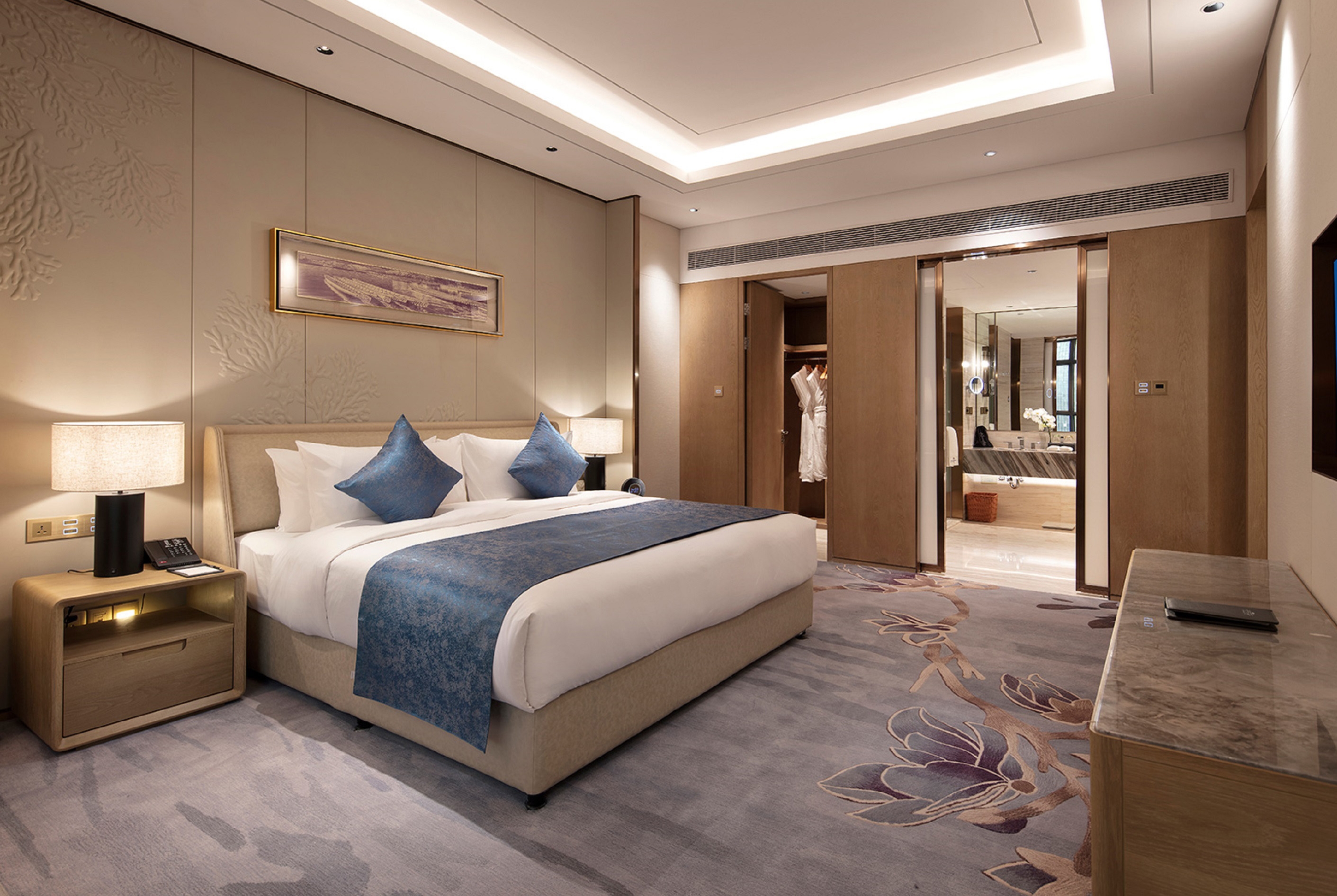 Wyndham Grand Plaza Royale Jimei Xiamen suite in Xiamen, Other than US/Canada