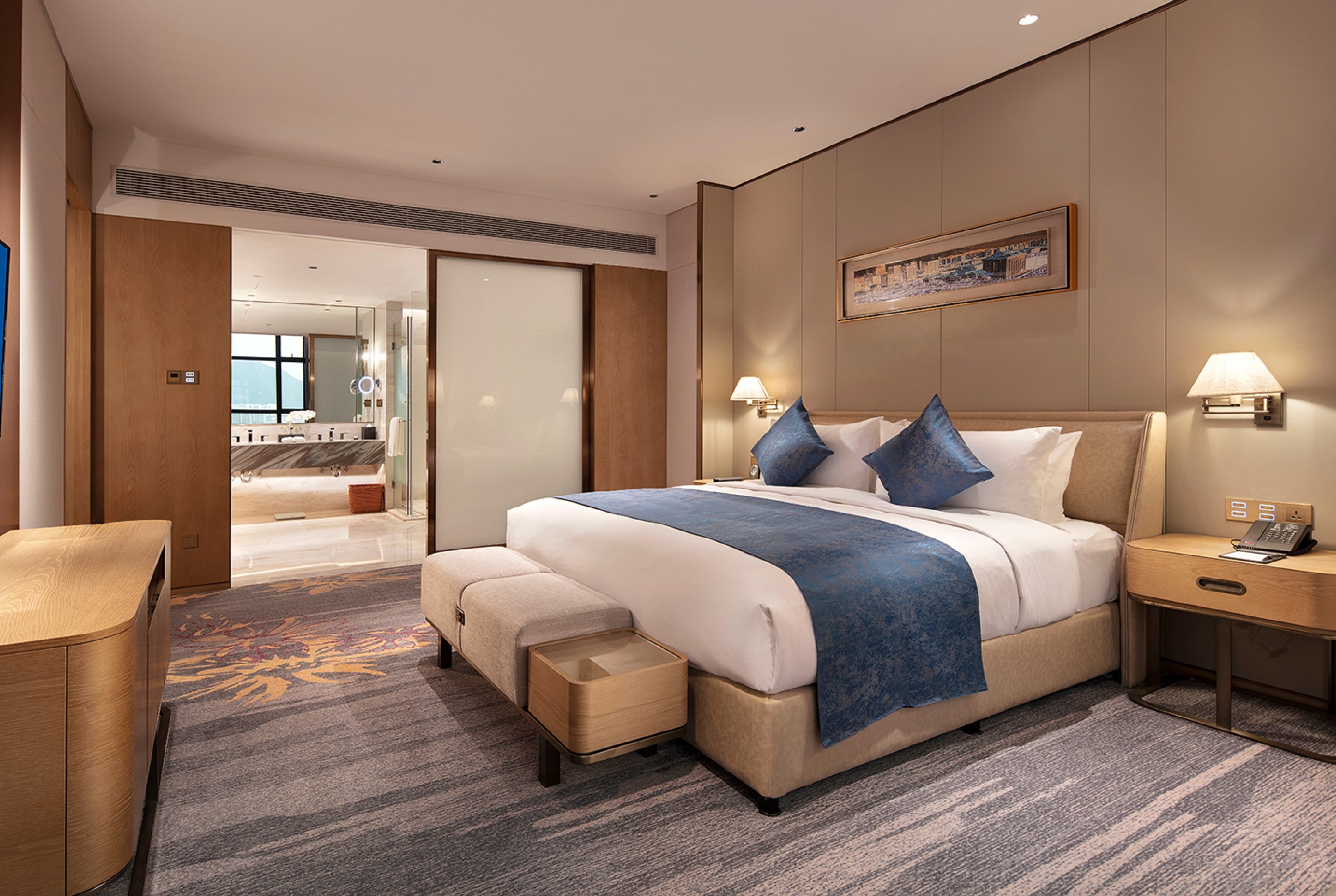 Wyndham Grand Plaza Royale Jimei Xiamen suite in Xiamen, Other than US/Canada