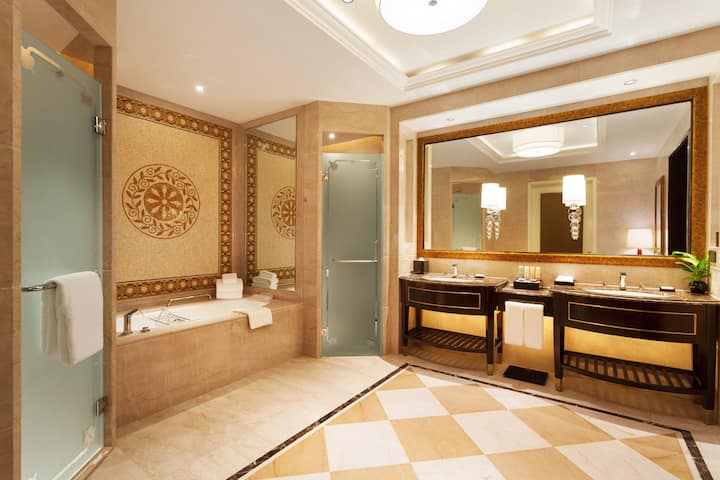 Guest room at the Wyndham Grand Xian South in Xian, Other than US/Canada