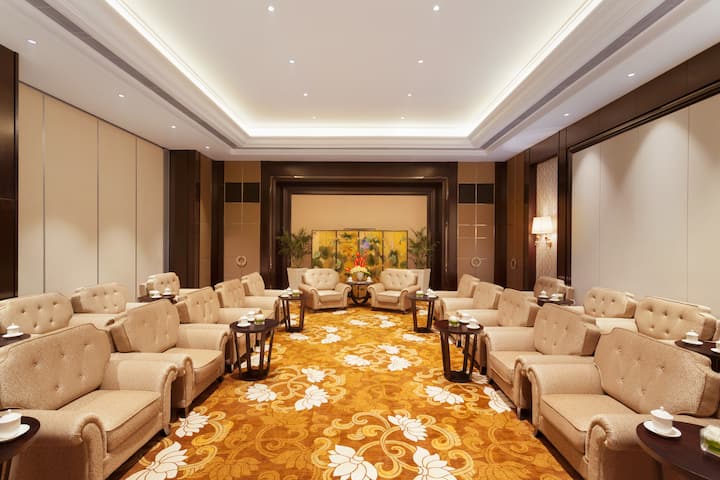 Meeting room at Wyndham Grand Xian South in Xian, Other than US/Canada
