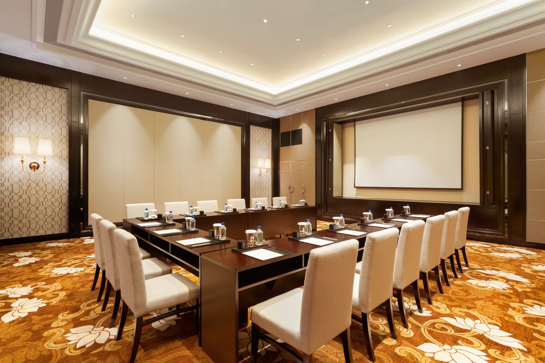 Meeting room at Wyndham Grand Xian South in Xian, Other than US/Canada