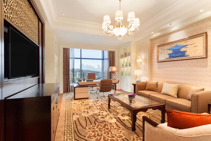 Wyndham Grand Xian South suite in Xian, Other than US/Canada