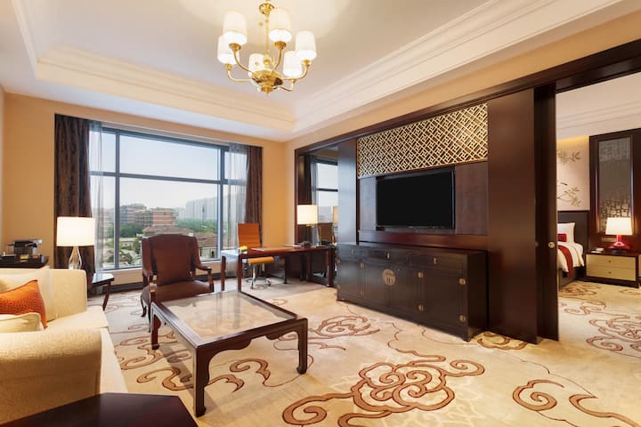 Wyndham Grand Xian South suite in Xian, Other than US/Canada