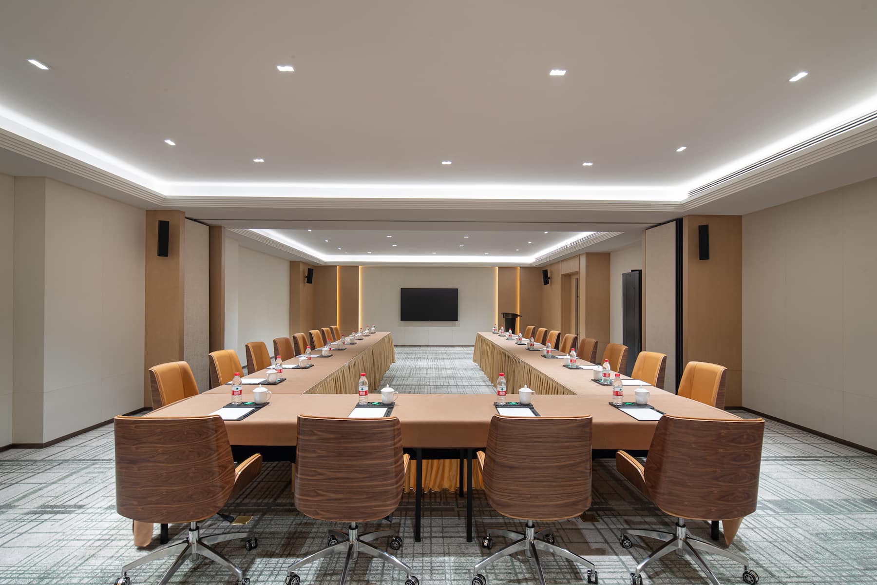 Meeting room at Wyndham Grand Xinchang Downtown in Xinchang, Other than US/Canada