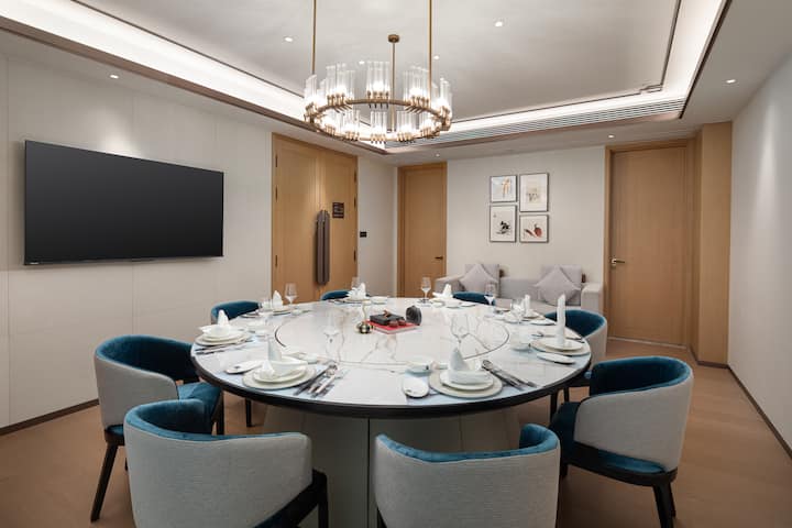 Wyndham Grand Xinchang Downtown restaurant in Xinchang, Other than US/Canada