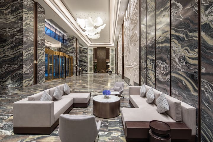 Lobby bar at Wyndham Grand Zaozhuang in Zaozhuang, Other than US/Canada