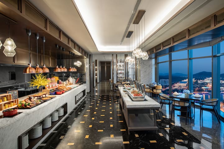 Wyndham Grand Zaozhuang restaurant in Zaozhuang, Other than US/Canada