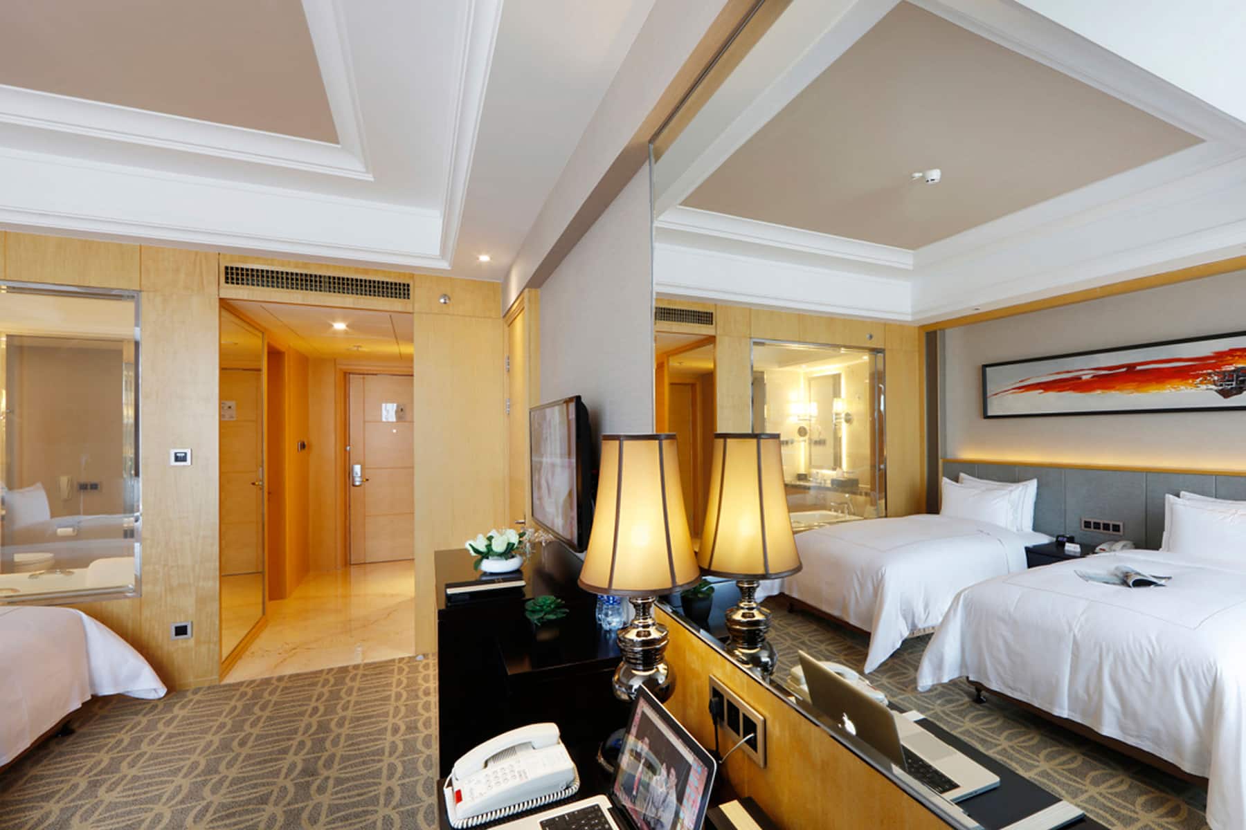 Guest room at the Wyndham Grand Plaza Royale Mingfa Zhangzhou in Zhangzhou, Other than US/Canada