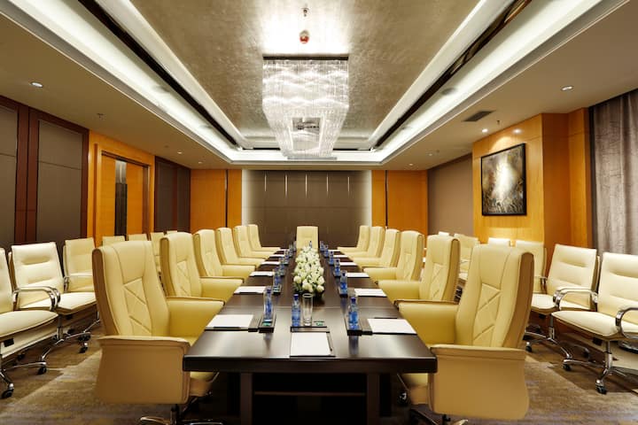 Meeting room at Wyndham Grand Plaza Royale Mingfa Zhangzhou in Zhangzhou, Other than US/Canada