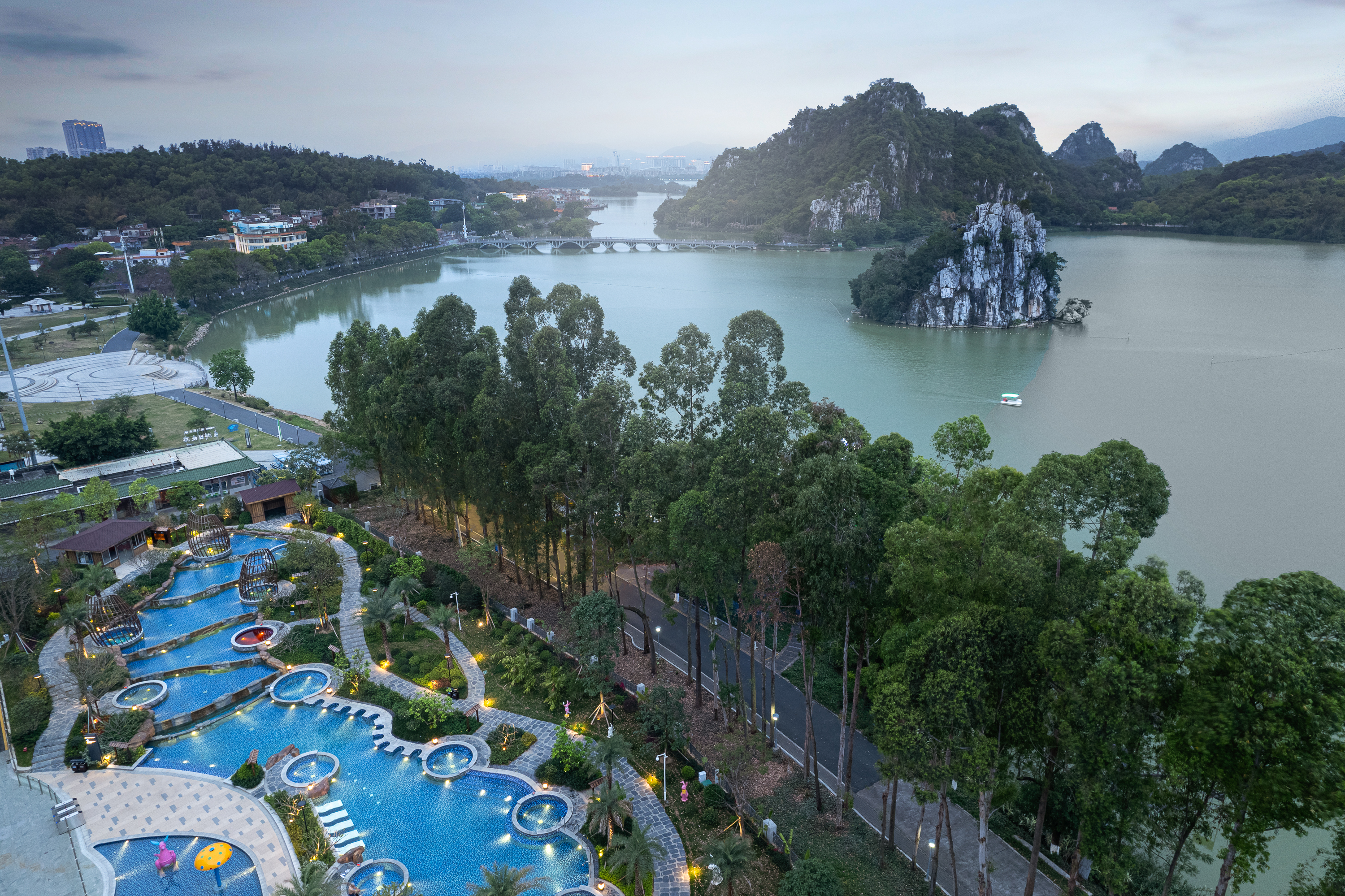 Exterior of Wyndham Grand Zhaoqing Downtown hotel in Zhaoqing, Other than US/Canada