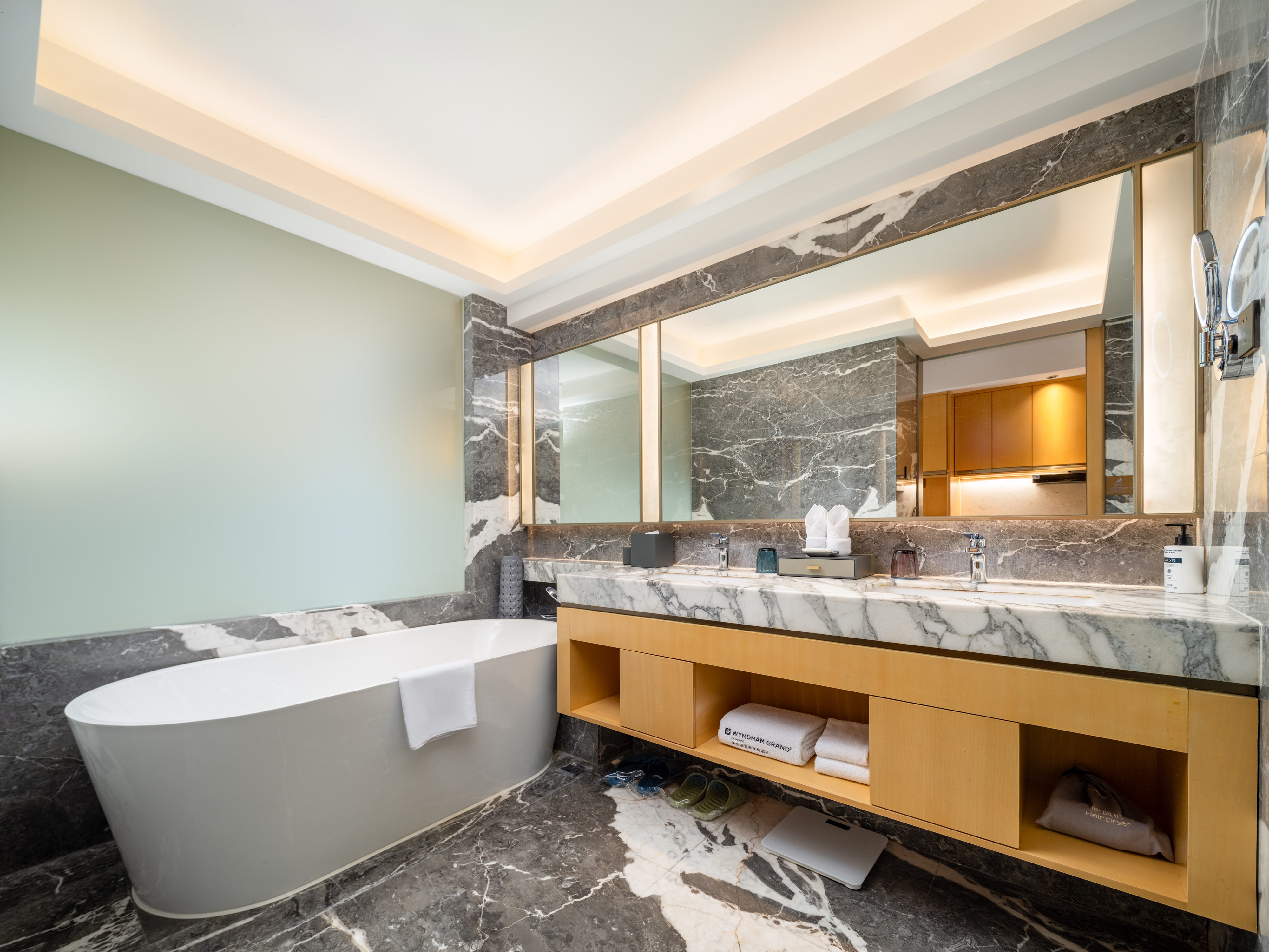 Guest room bath at the Wyndham Grand Zhaoqing Downtown in Zhaoqing, Other than US/Canada
