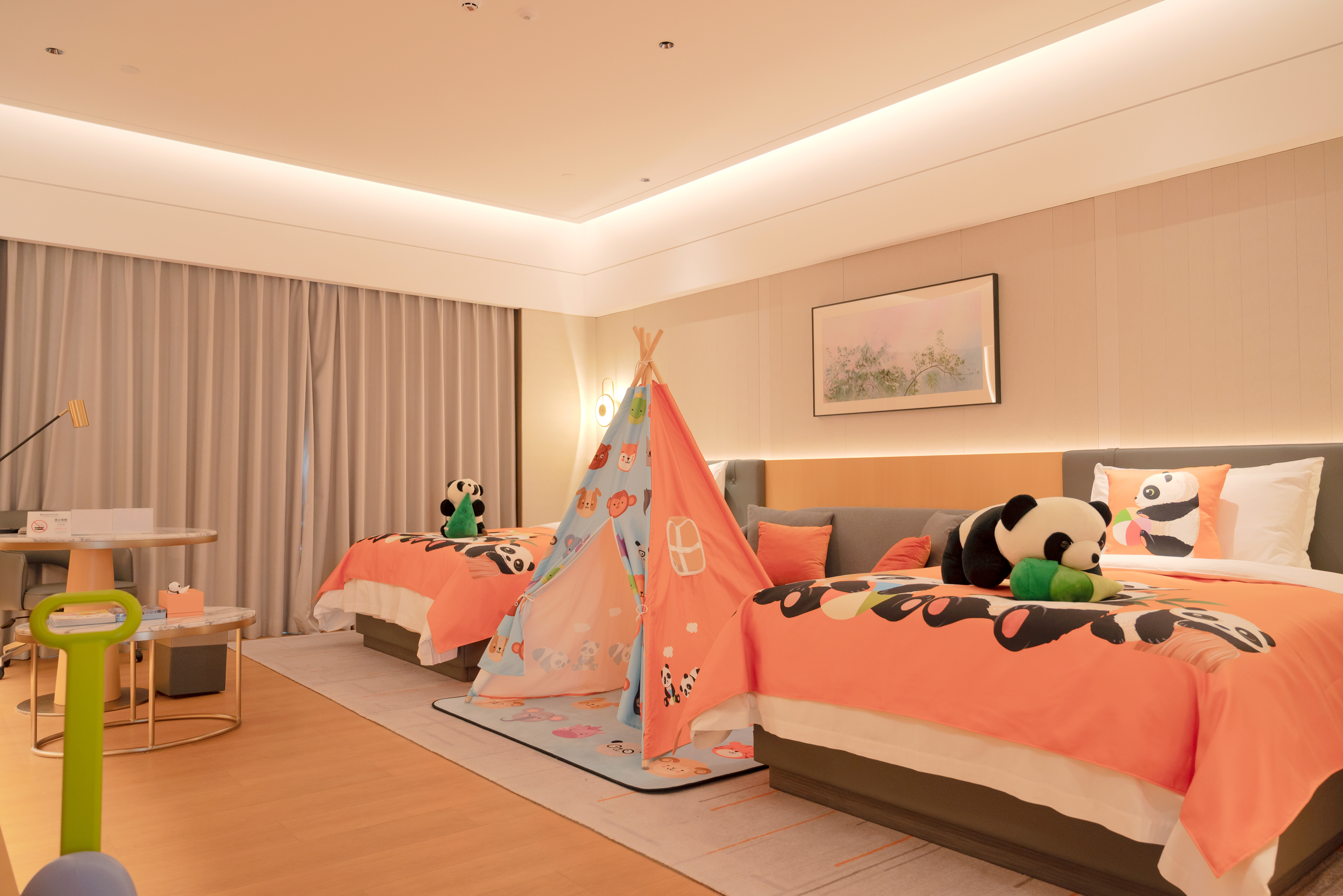 Guest room at the Wyndham Grand Zhaoqing Downtown in Zhaoqing, Other than US/Canada