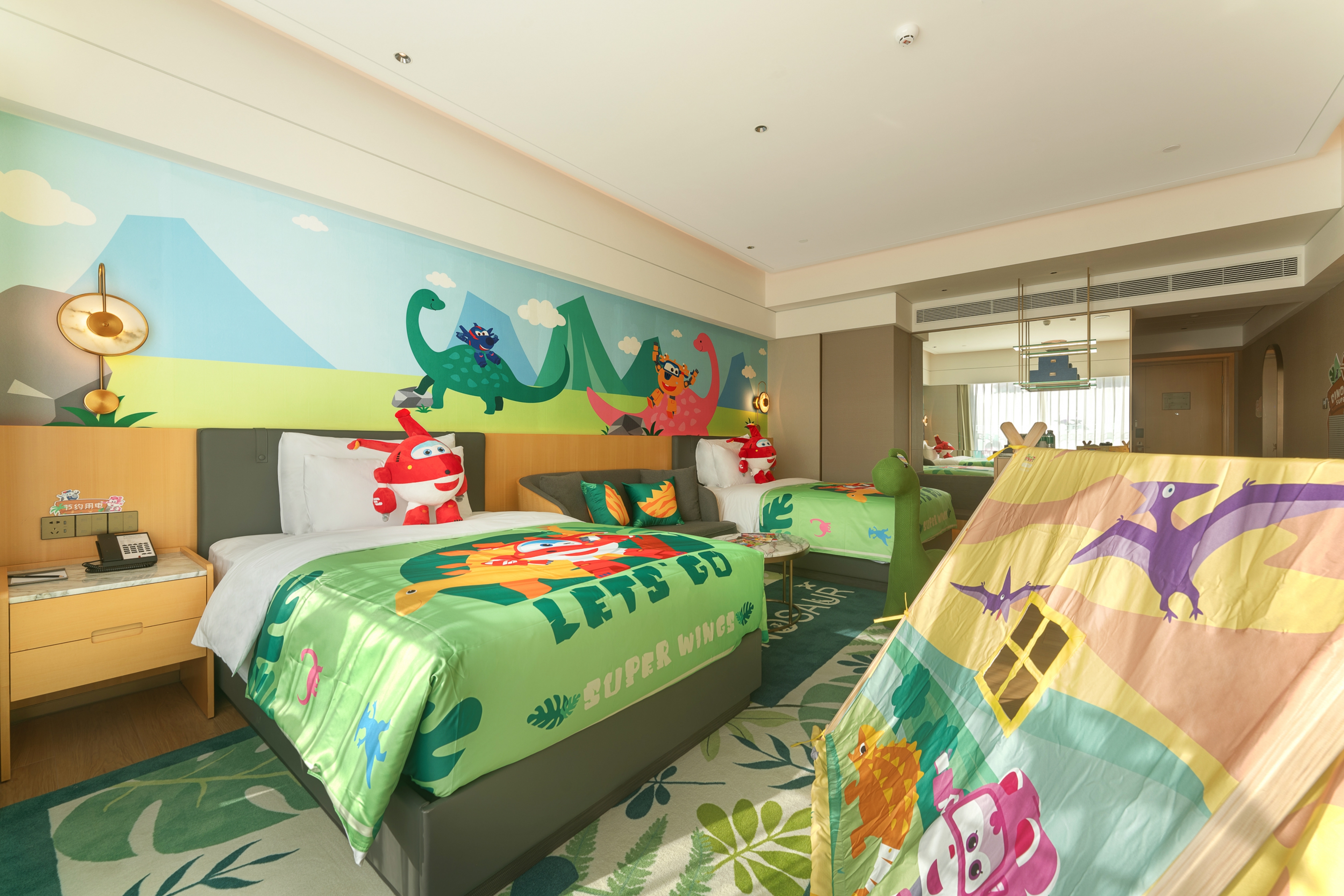 Guest room at the Wyndham Grand Zhaoqing Downtown in Zhaoqing, Other than US/Canada