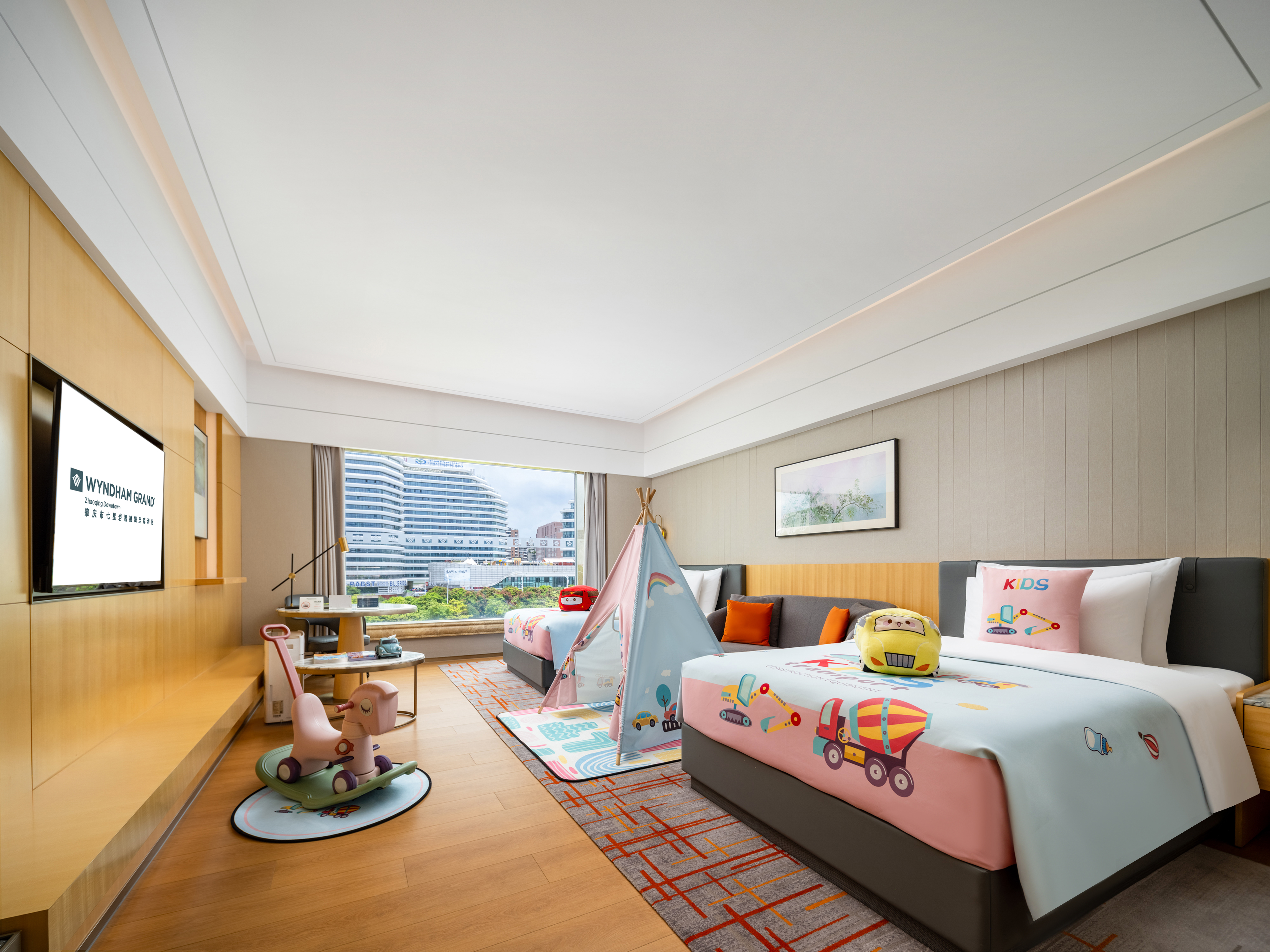 Guest room at the Wyndham Grand Zhaoqing Downtown in Zhaoqing, Other than US/Canada