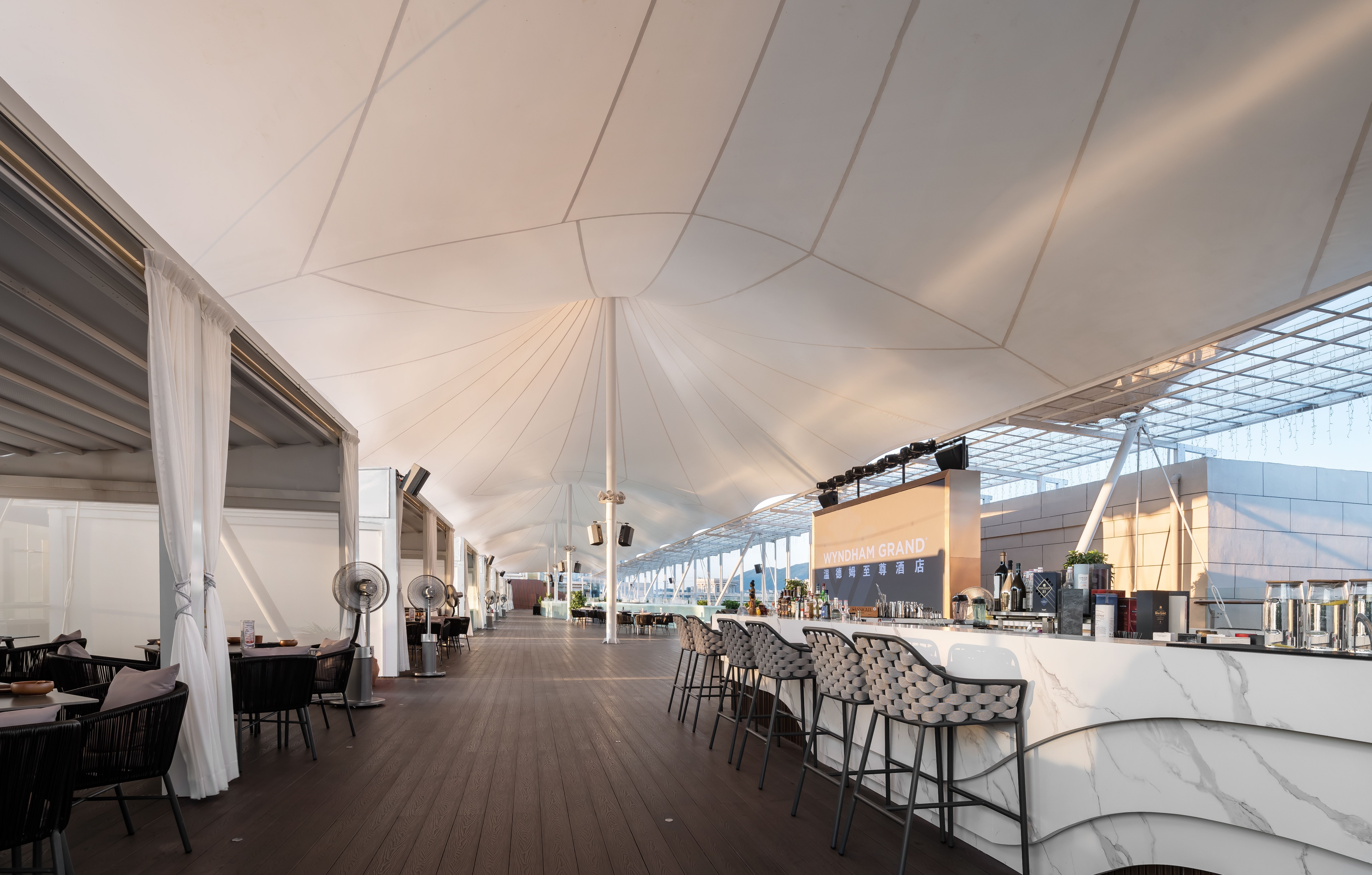 Wyndham Grand Zhaoqing Downtown restaurant in Zhaoqing, Other than US/Canada