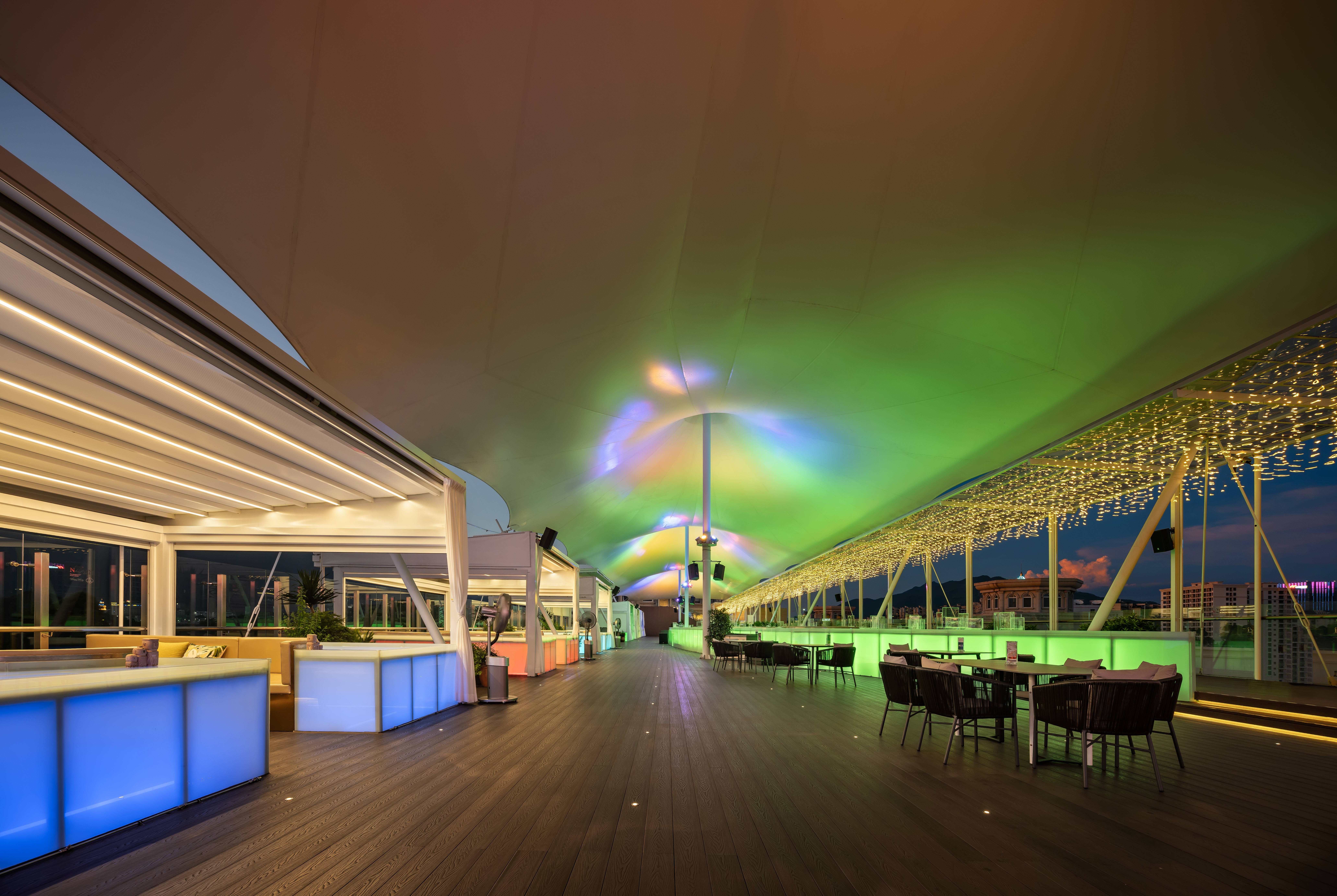 Wyndham Grand Zhaoqing Downtown restaurant in Zhaoqing, Other than US/Canada