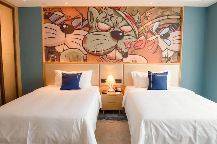 Guest room at the Wyndham Grand Plaza Royale Zhaotong in Zhaotong, Other than US/Canada