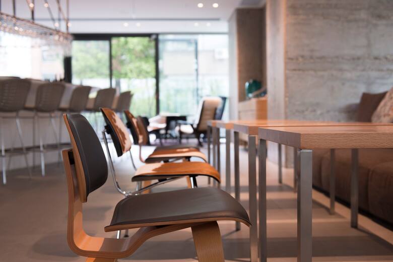 Bar at Wyndham Grand Frankfurt in Frankfurt am Main, Other than US/Canada