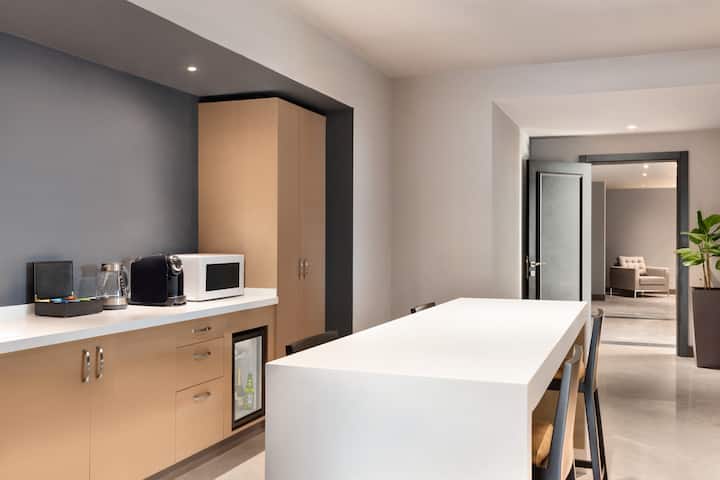 Wyndham Grand Tbilisi suite in Tbilisi, Other than US/Canada