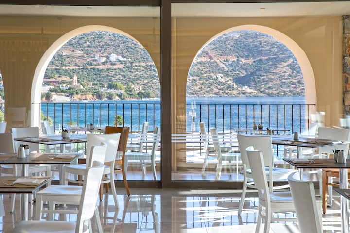 Wyndham Grand Crete Mirabello Bay restaurant in Agios Nikolaos, Other than US/Canada